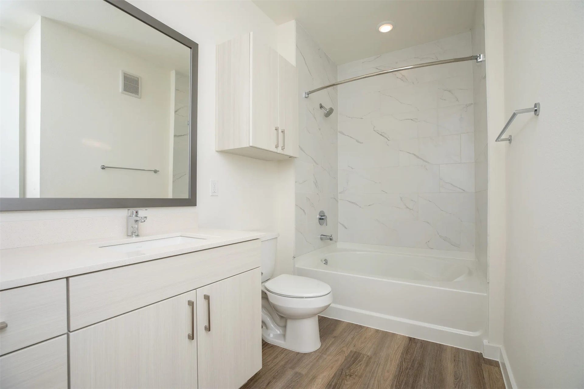 1690 North Loop, #369, Houston, TX 77009