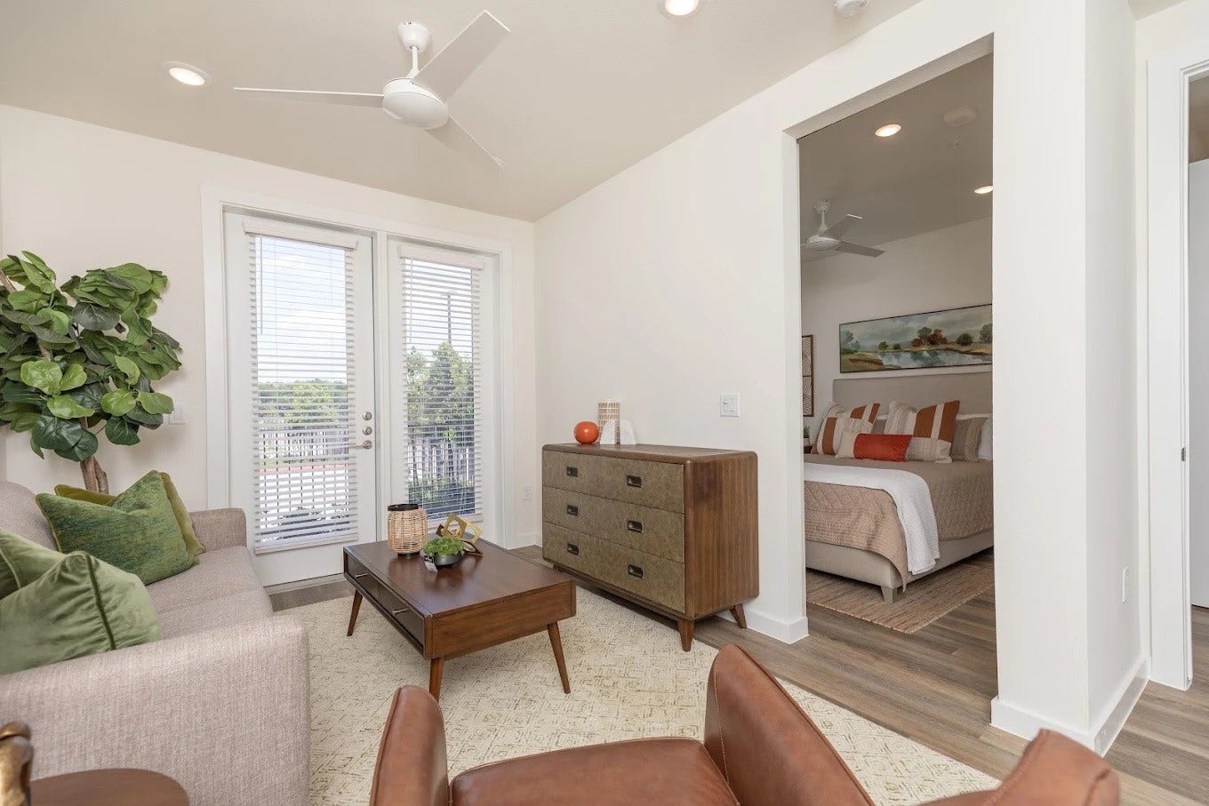 1690 North Loop, #369, Houston, TX 77009