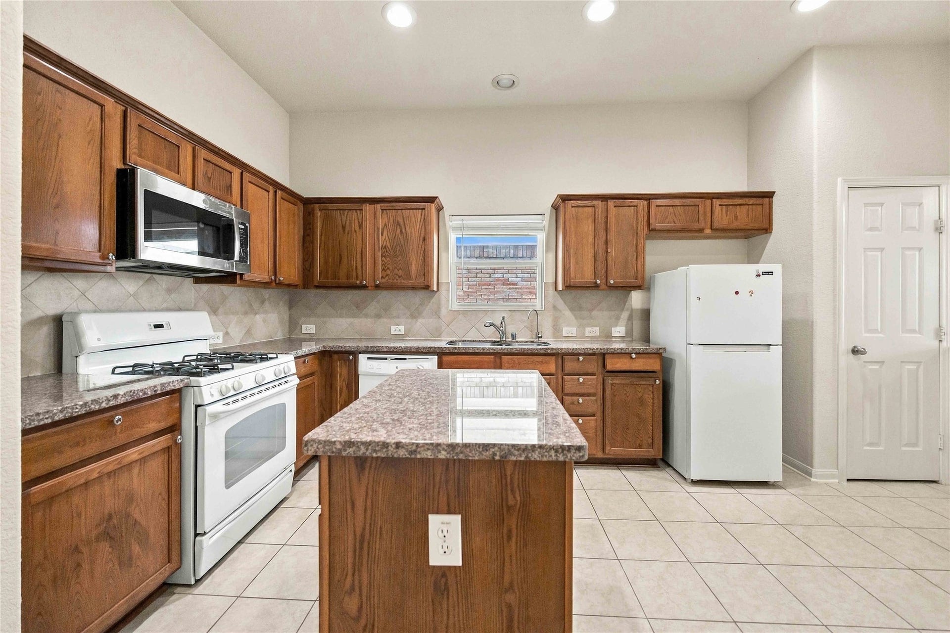 18114 Surrey Lake Lane, Richmond, TX 77407 18114 Surrey Lake Lane, Richmond, TX 77407