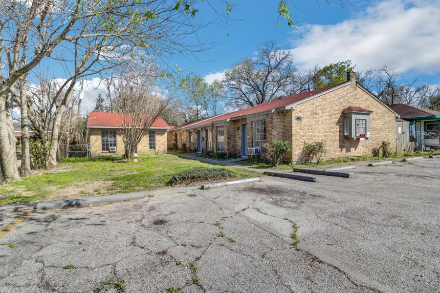 Property photo for 6815 Beachwood Street, #1, Houston, TX