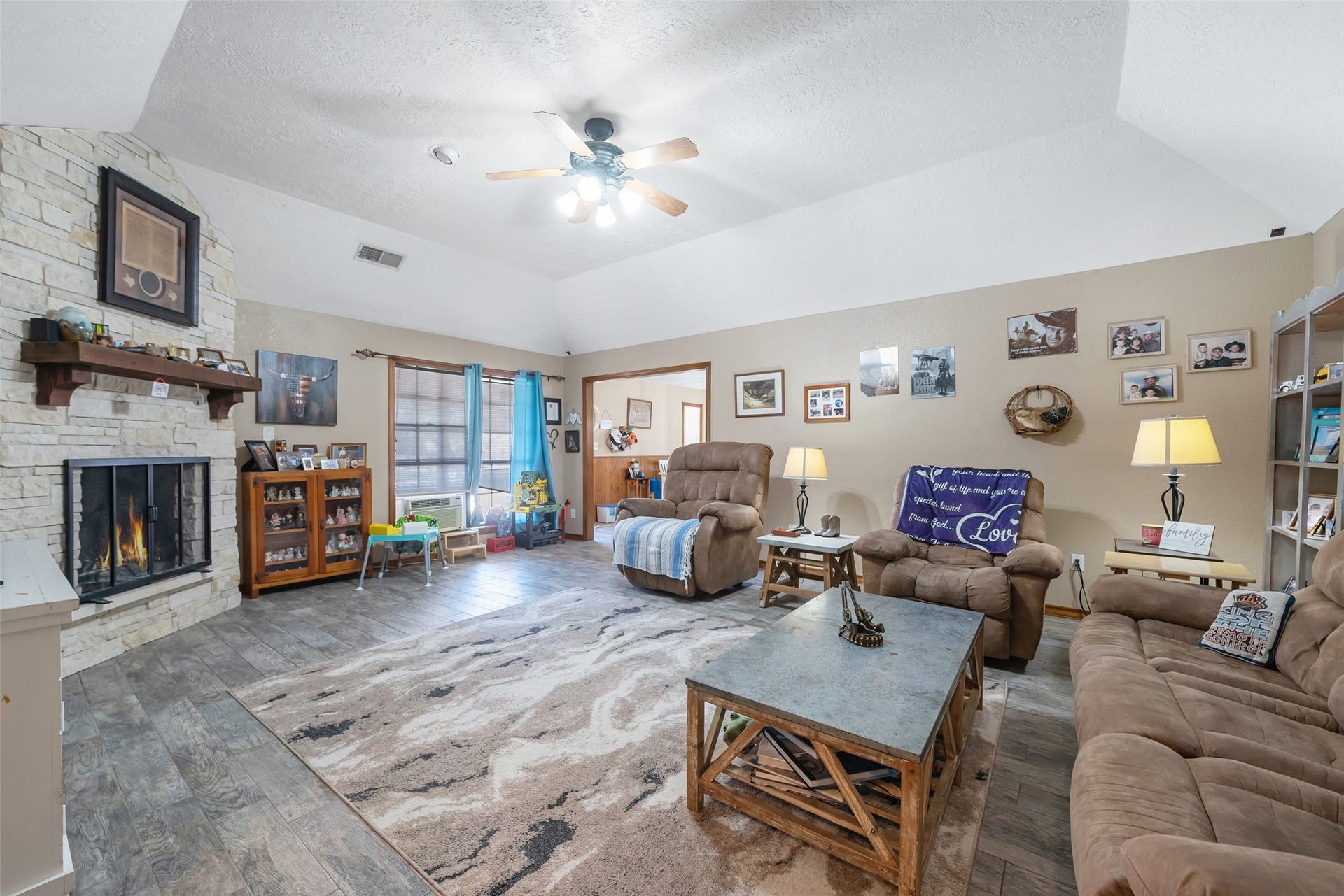 1014 Ginger Street, Santa Fe, TX 77517 1014 Ginger Street, Santa Fe, TX 77517