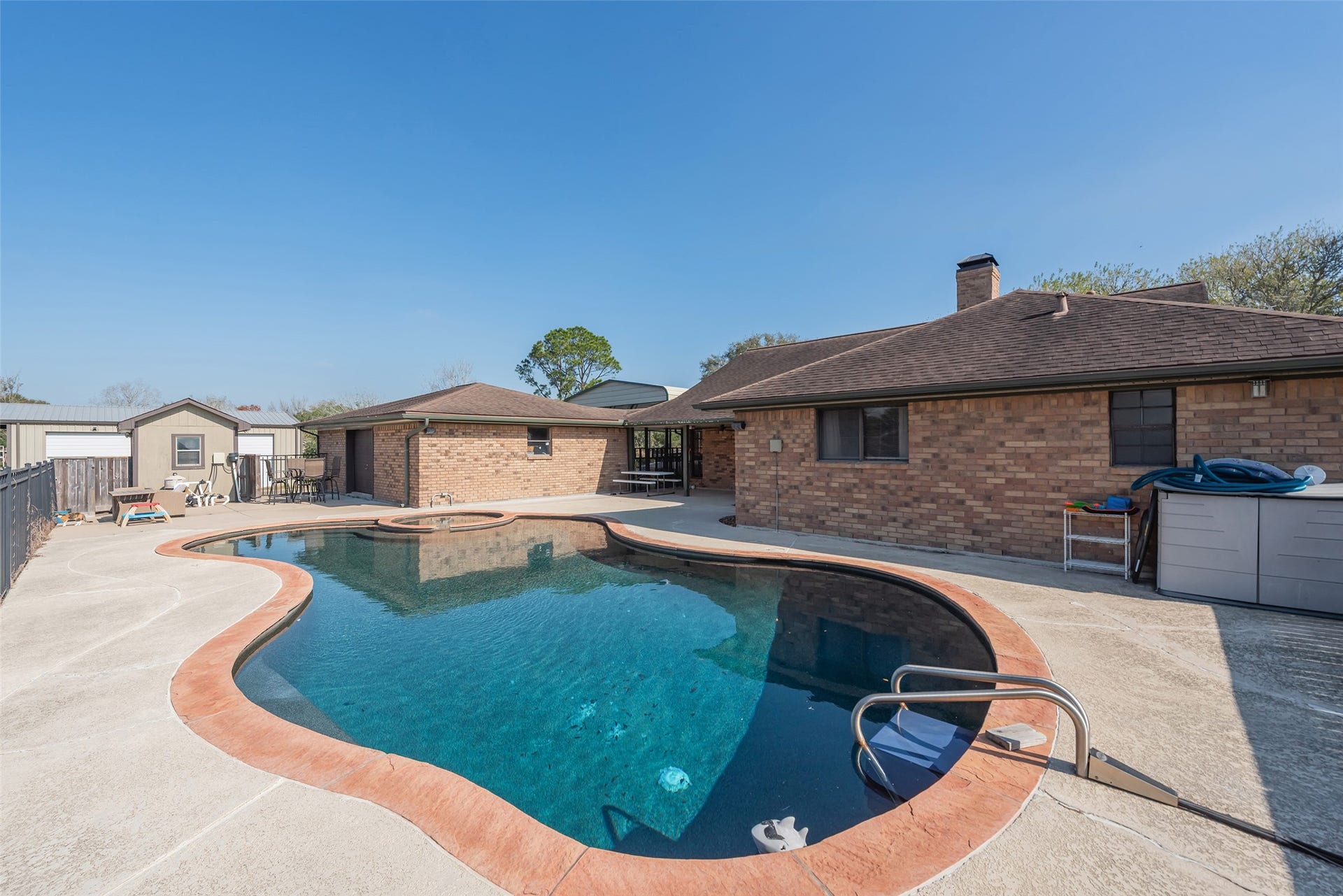 1014 Ginger Street, Santa Fe, TX 77517 1014 Ginger Street, Santa Fe, TX 77517