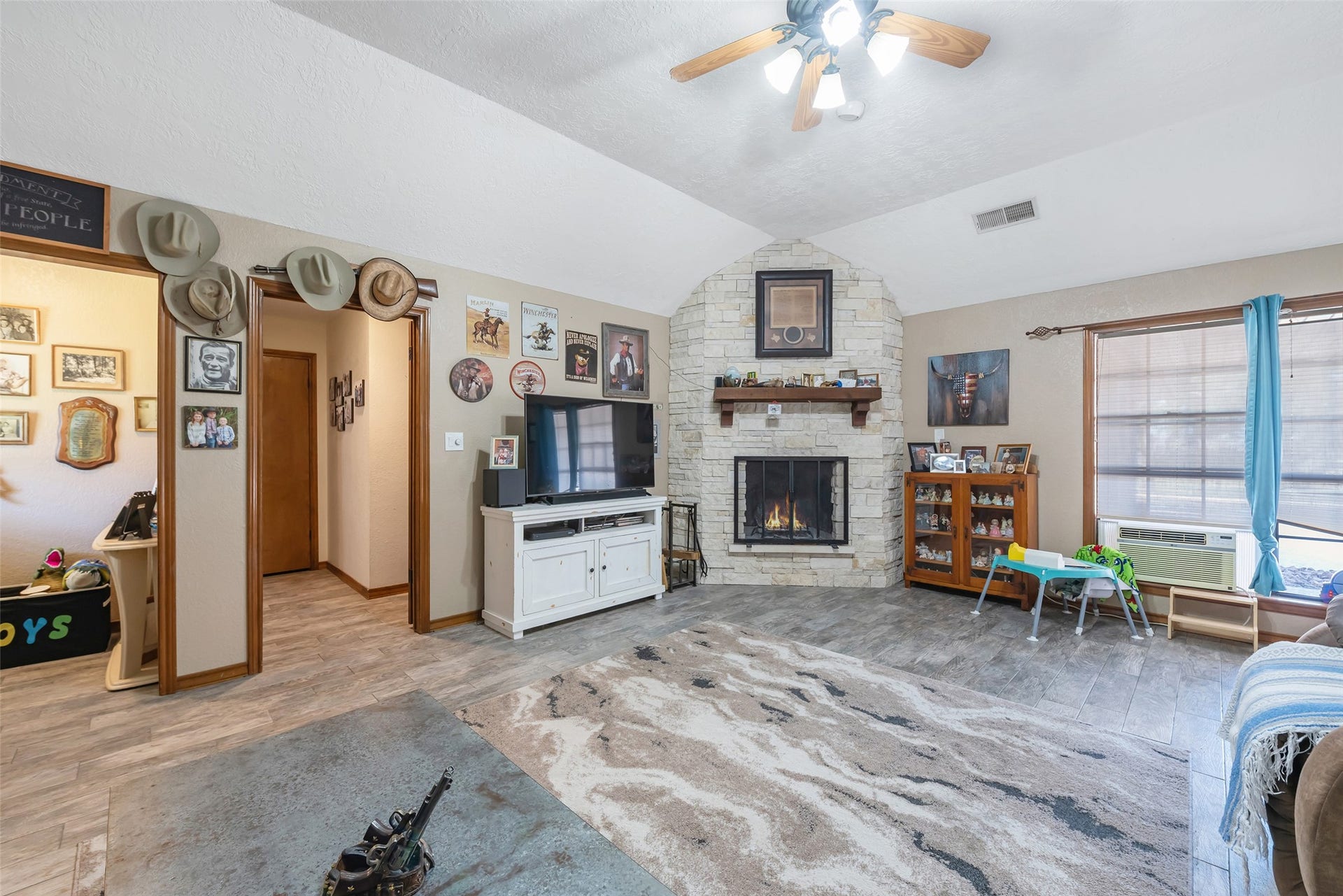 1014 Ginger Street, Santa Fe, TX 77517 1014 Ginger Street, Santa Fe, TX 77517