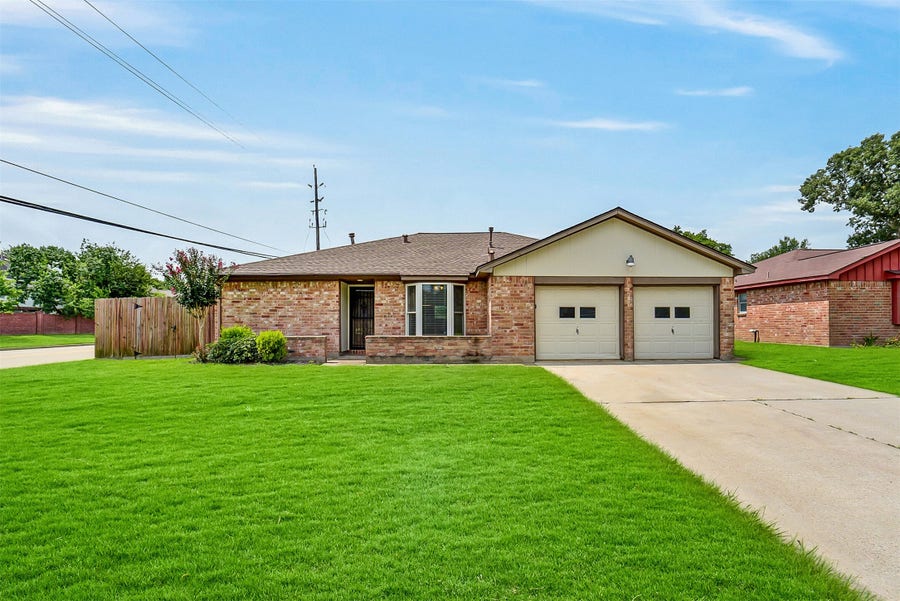 Property photo for 5303 Lincoln Green Drive, Katy, TX