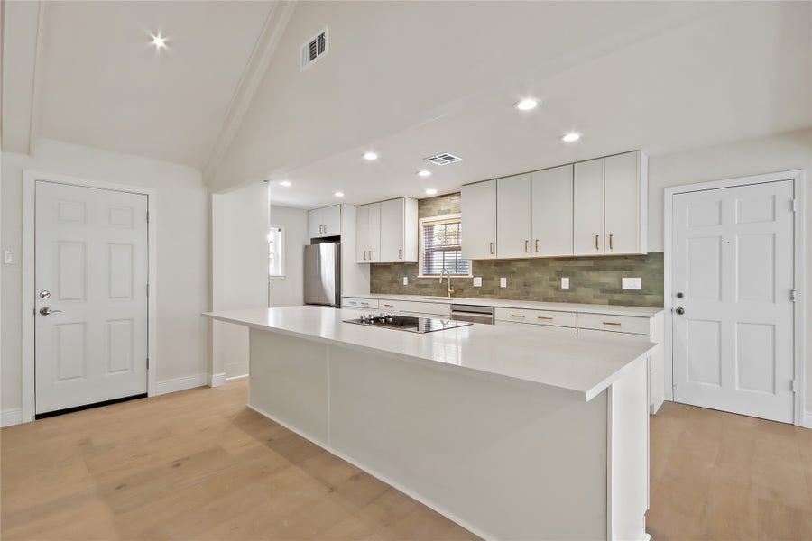 Property photo for 2126 Potomac Drive, Houston, TX