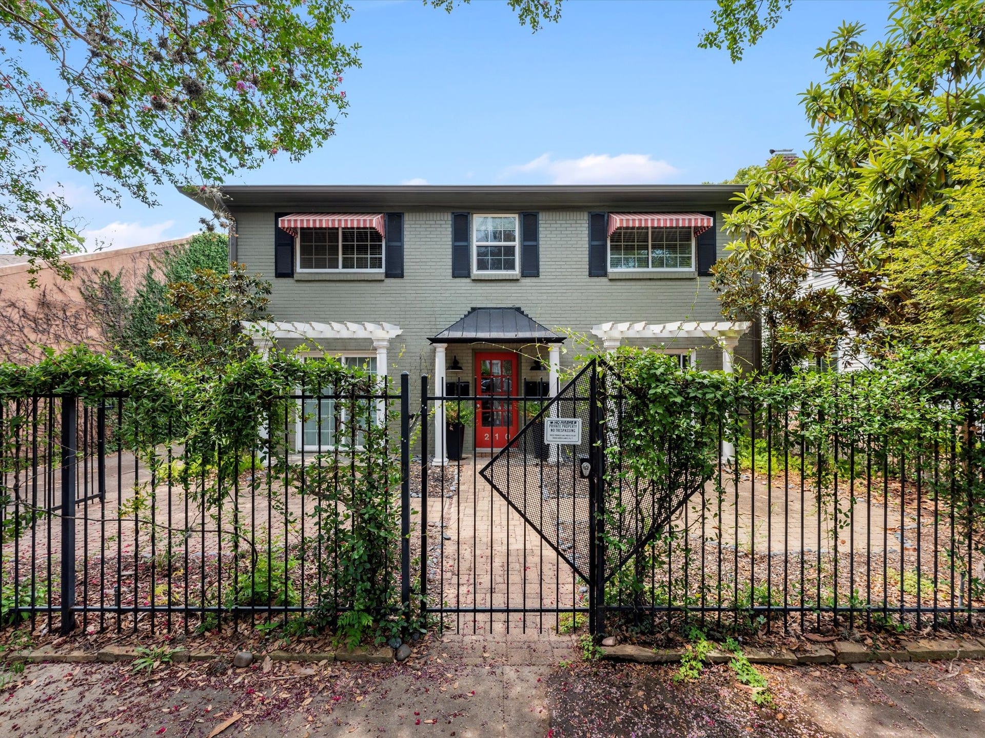 Welcome to 210 Emerson St.!