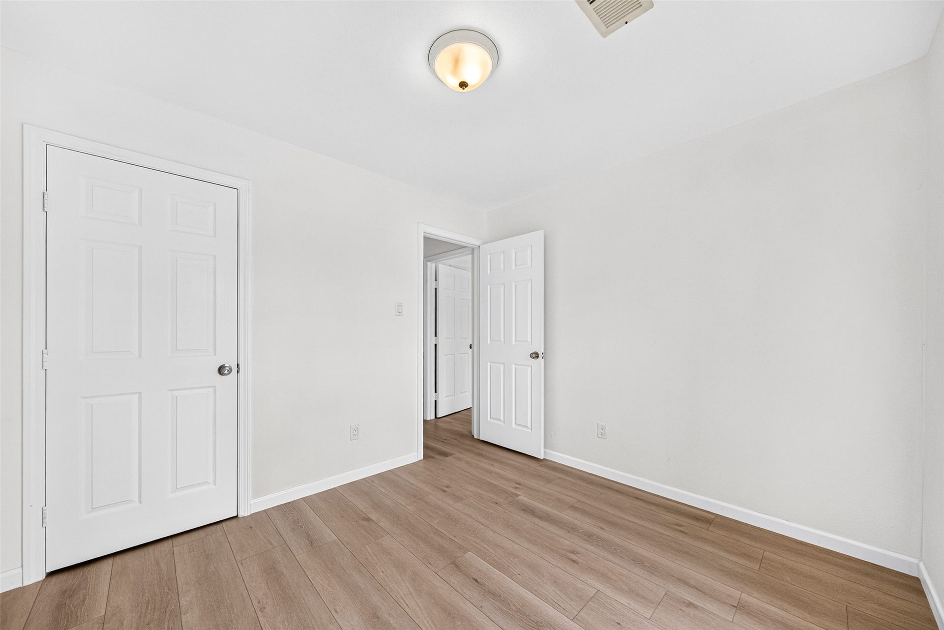 10906 Triola Lane, Houston, TX 77072 10906 Triola Lane, Houston, TX 77072
