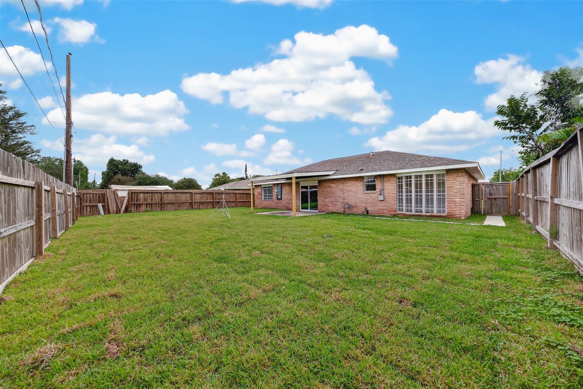 10906 Triola Lane, Houston, TX 77072 10906 Triola Lane, Houston, TX 77072