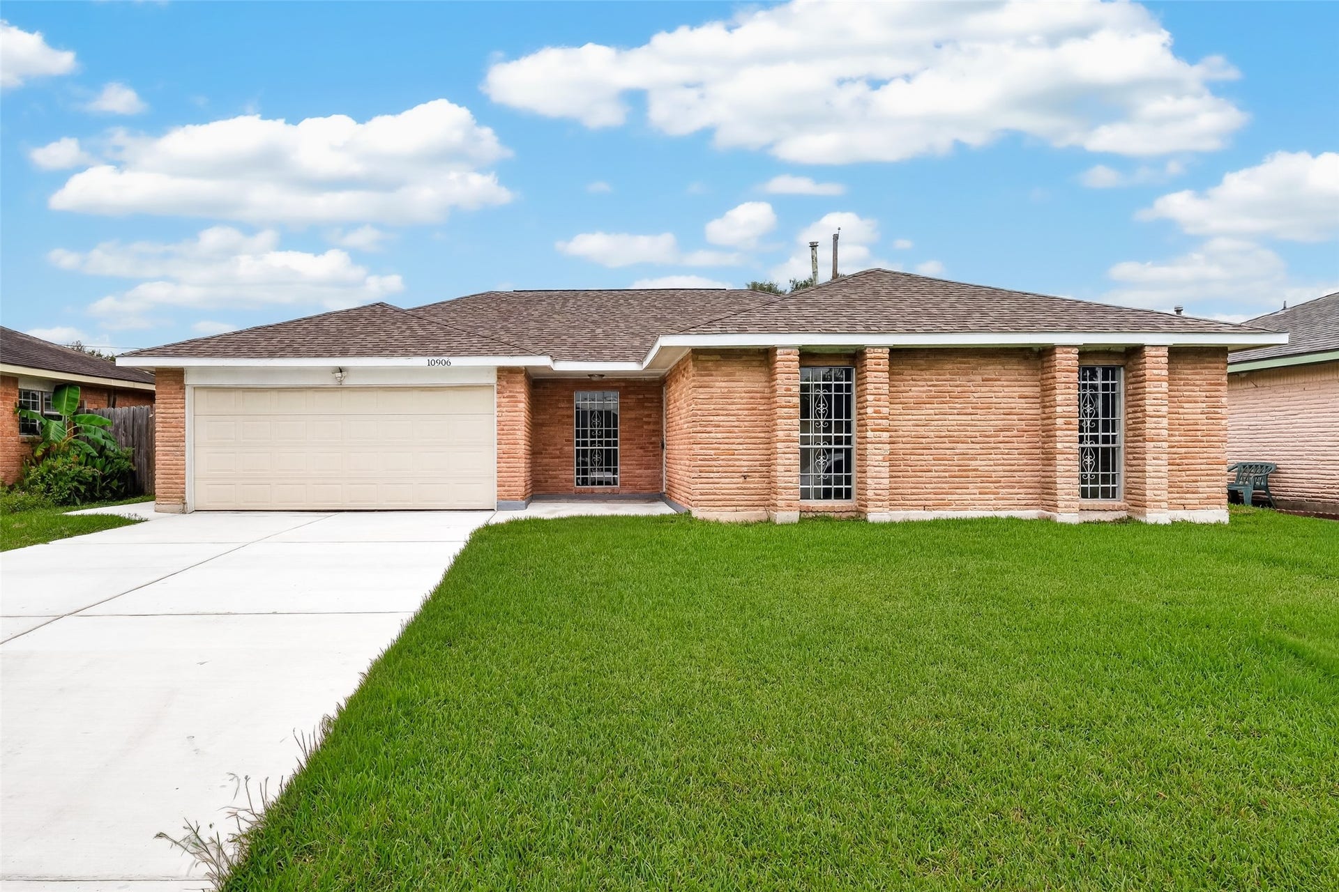 10906 Triola Lane, Houston, TX 77072 10906 Triola Lane, Houston, TX 77072