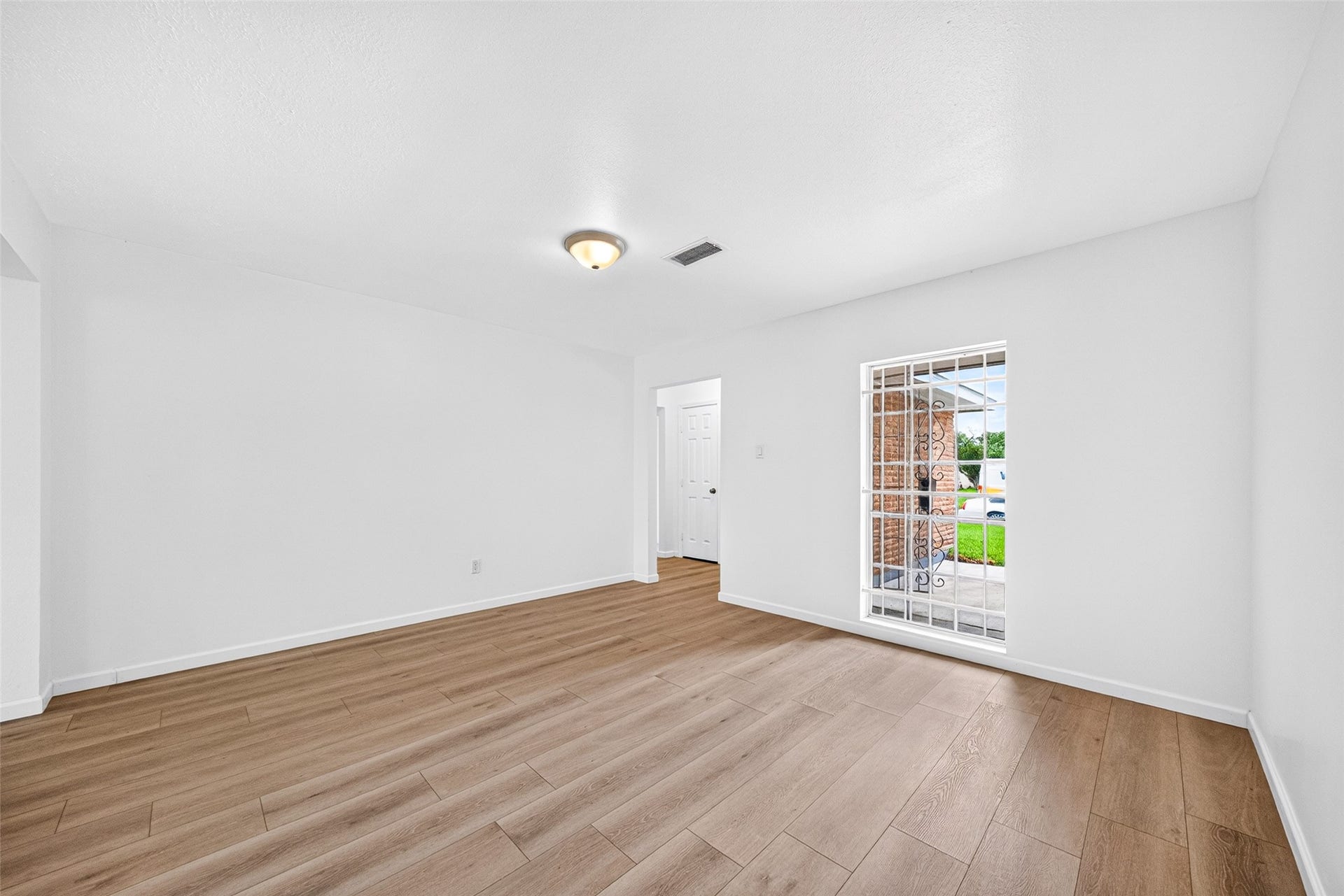 10906 Triola Lane, Houston, TX 77072 10906 Triola Lane, Houston, TX 77072