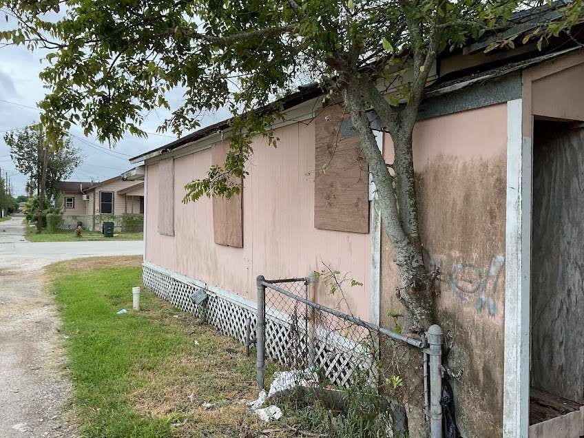 1315 52nd Street, Galveston, TX 77551 1315 52nd Street, Galveston, TX 77551