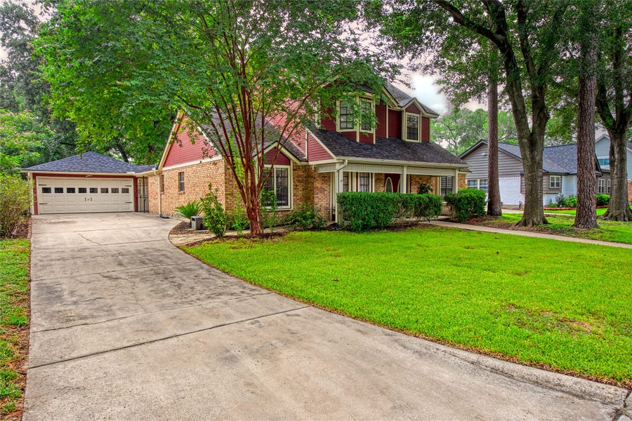 Property photo for 15702 Gilbertyn Drive, Tomball, TX