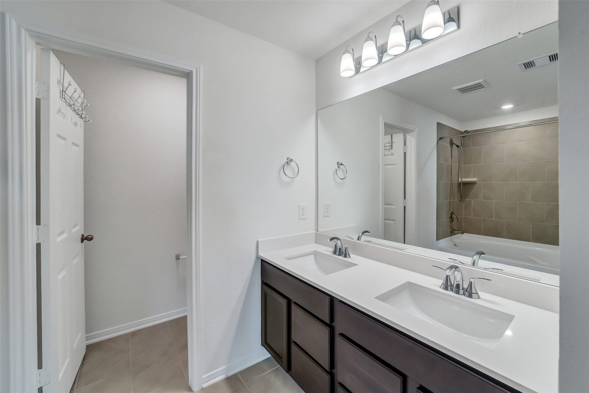 2844 Grand Anse Drive, Katy, TX 77493 2844 Grand Anse Drive, Katy, TX 77493