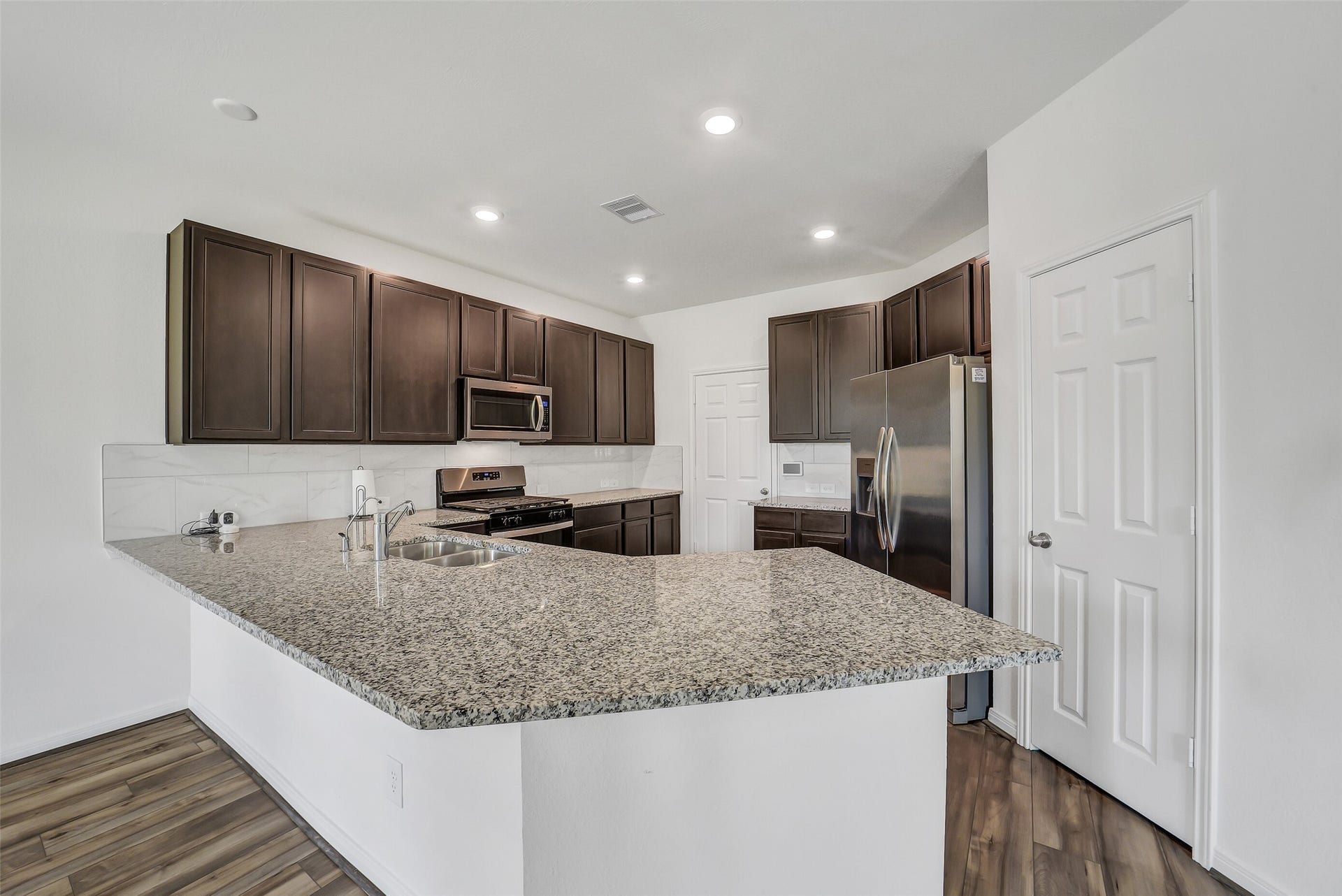 2844 Grand Anse Drive, Katy, TX 77493 2844 Grand Anse Drive, Katy, TX 77493