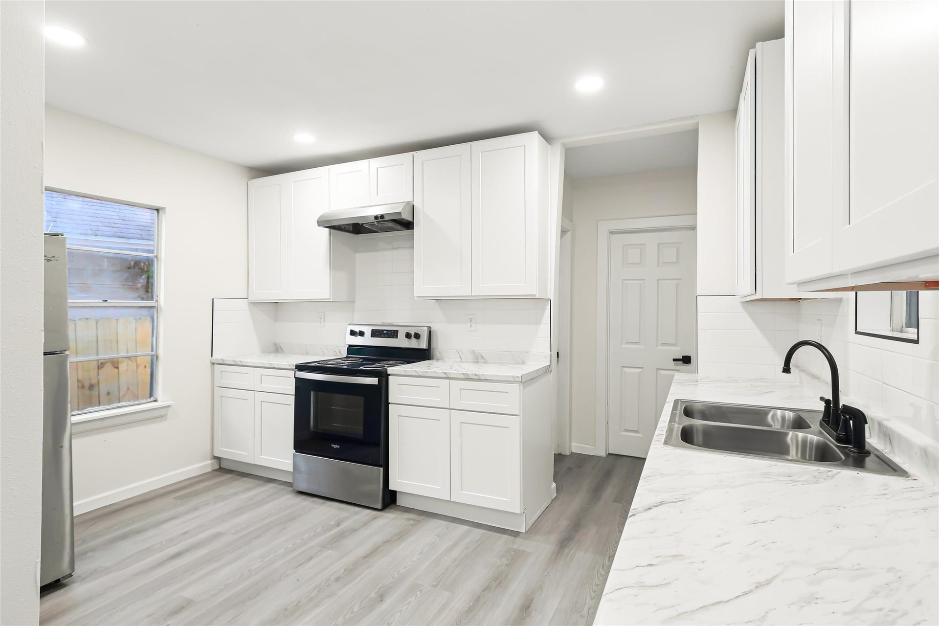 8025 Avenue E, Houston, TX 77012