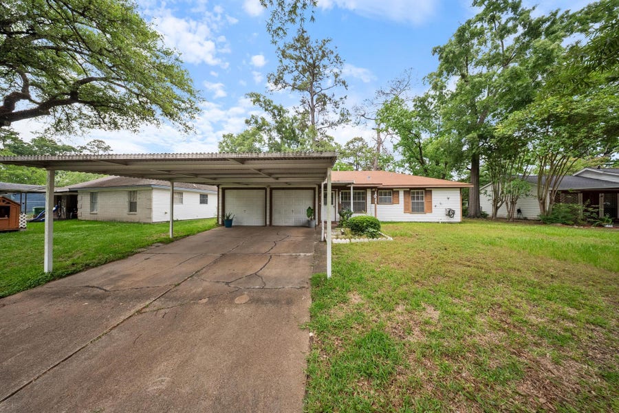 Property photo for 9215 Linda Vista Rd, Houston, TX