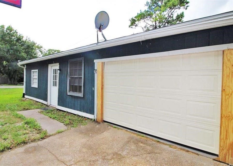 Property photo for 2460 W Shane Street, #1, Alvin, TX