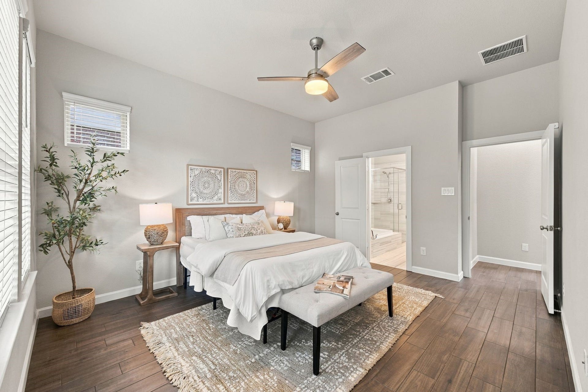 27022 Brighton Valley Way SW, Katy, TX 77494 The primary suite opens straight to the ensuite bath, soaking tub included.
