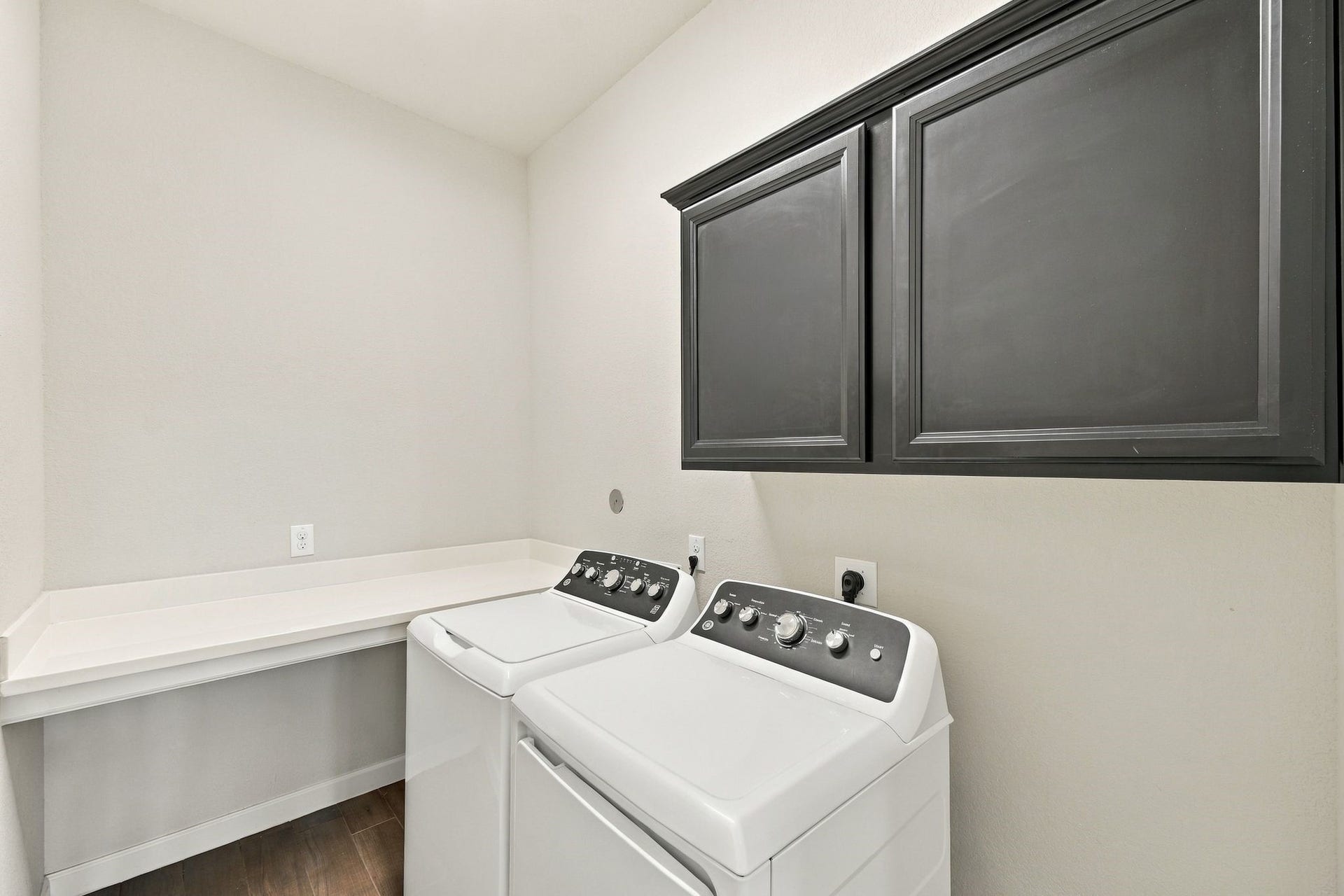 27022 Brighton Valley Way SW, Katy, TX 77494 Laundry with room to work, not just wash.