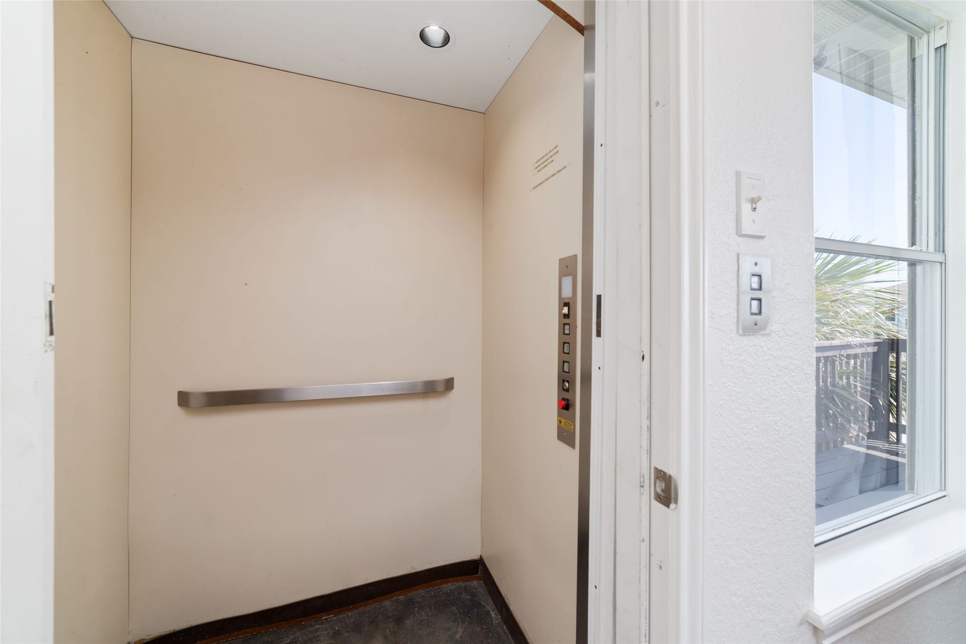 18506 E De Vaca, Galveston, TX 77554 18506 E De Vaca, Galveston, TX 77554