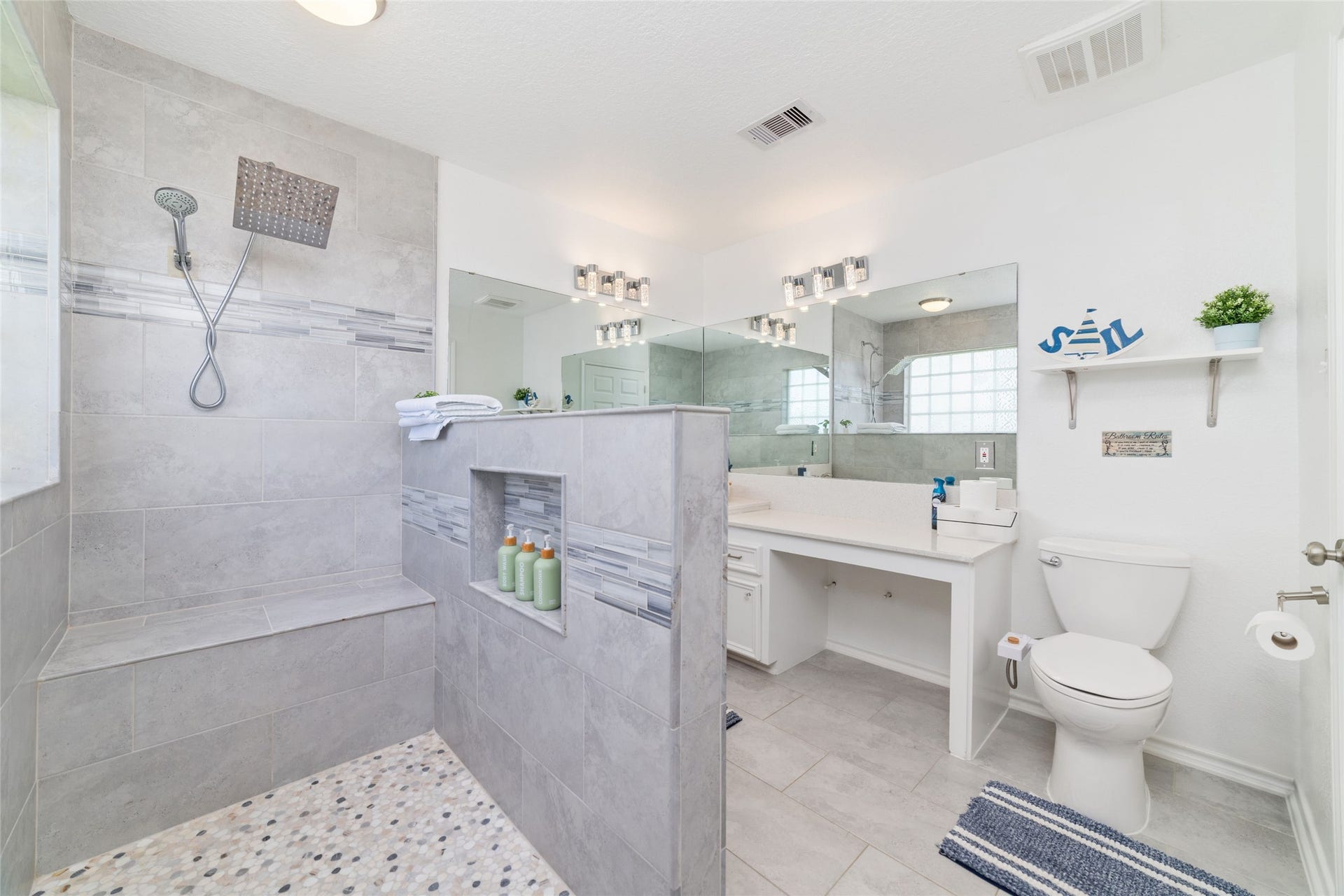 18506 E De Vaca, Galveston, TX 77554 18506 E De Vaca, Galveston, TX 77554