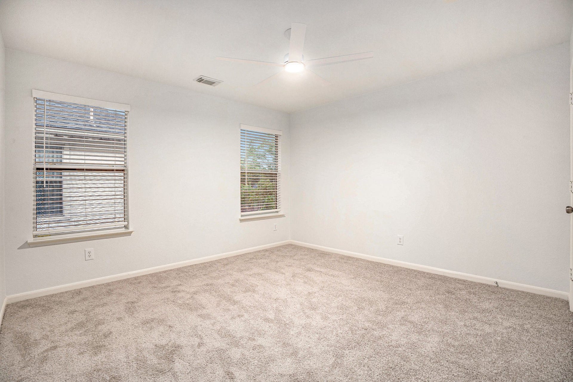 3811 Misty Falls Lane, Friendswood, TX 77546 3811 Misty Falls Lane, Friendswood, TX 77546