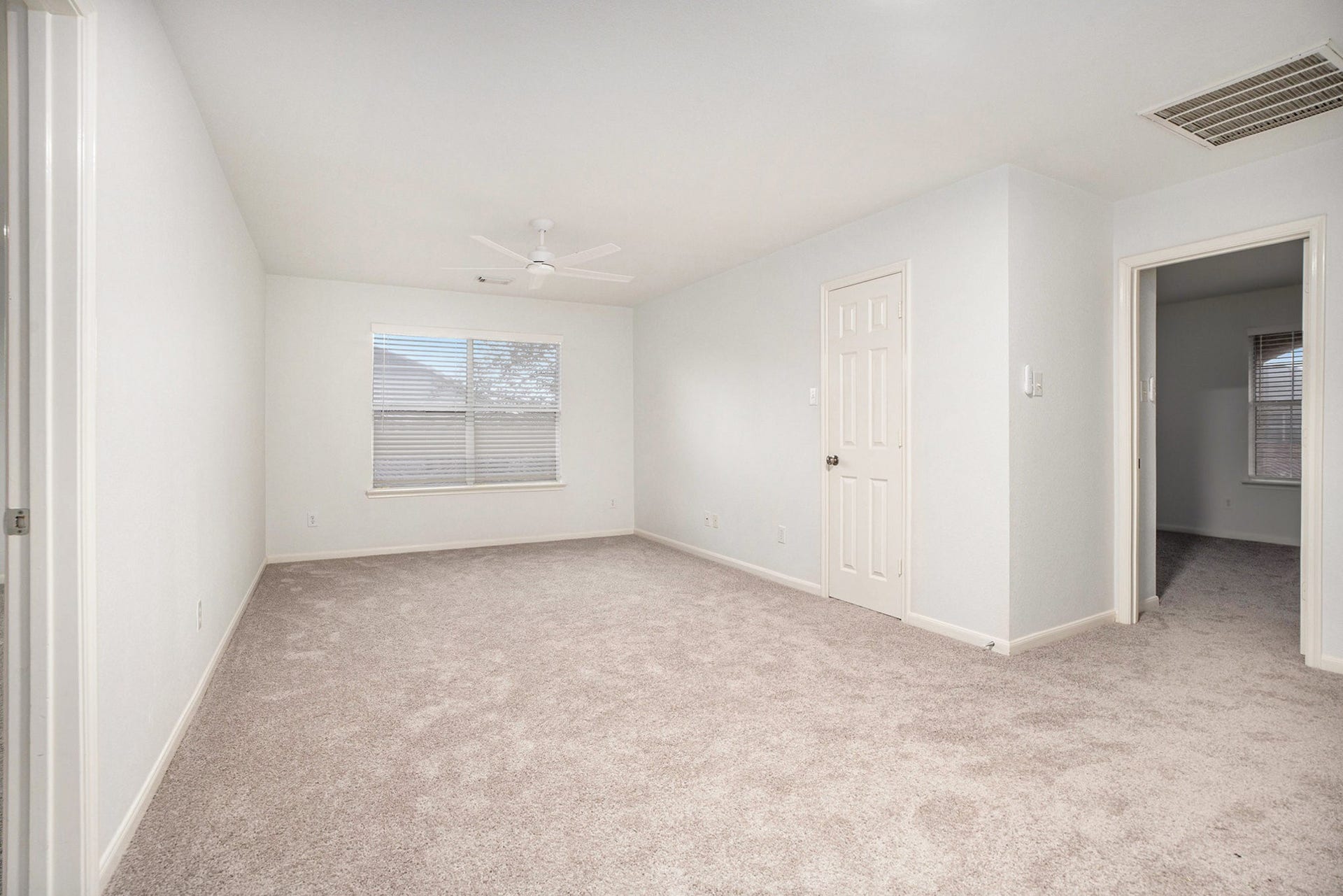 3811 Misty Falls Lane, Friendswood, TX 77546 3811 Misty Falls Lane, Friendswood, TX 77546