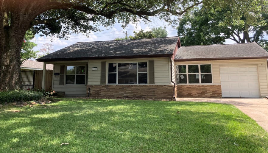 Property photo for 1605 Lamonte Lane, Houston, TX