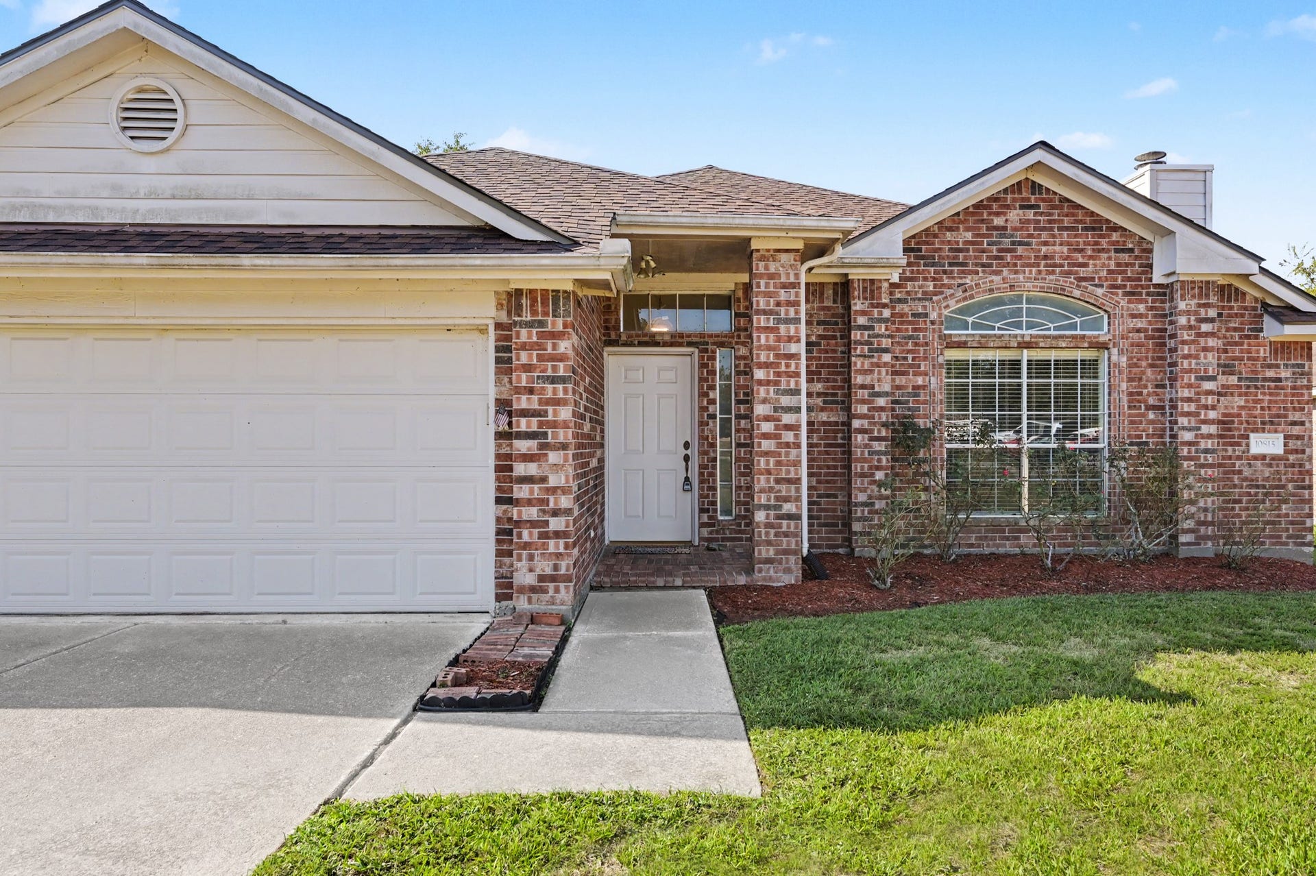 10815 Twin Circles Drive, Montgomery, TX 77356 10815 Twin Circles Drive, Montgomery, TX 77356