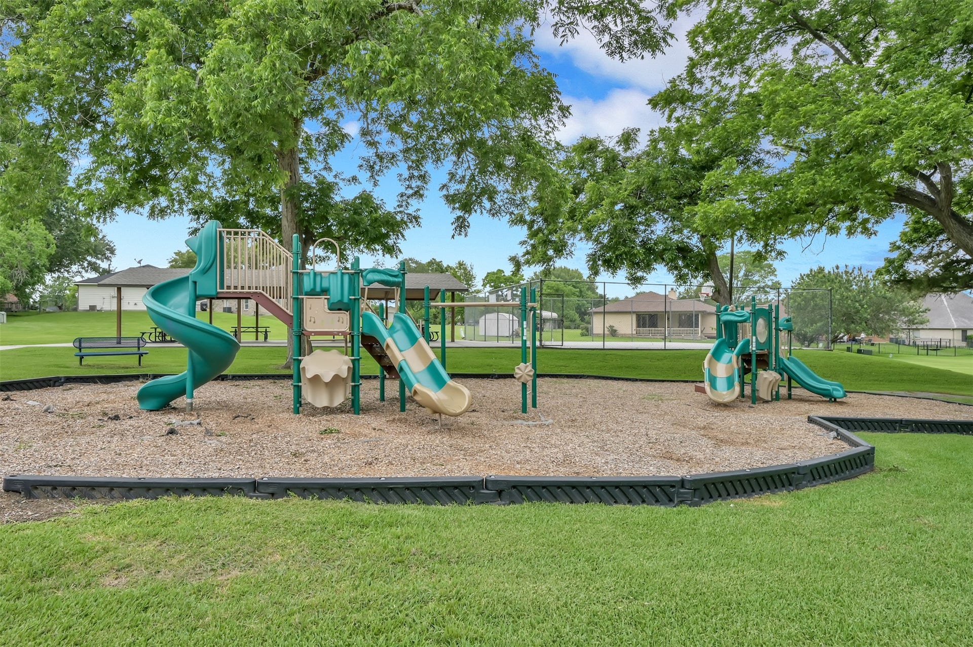 10815 Twin Circles Drive, Montgomery, TX 77356 10815 Twin Circles Drive, Montgomery, TX 77356