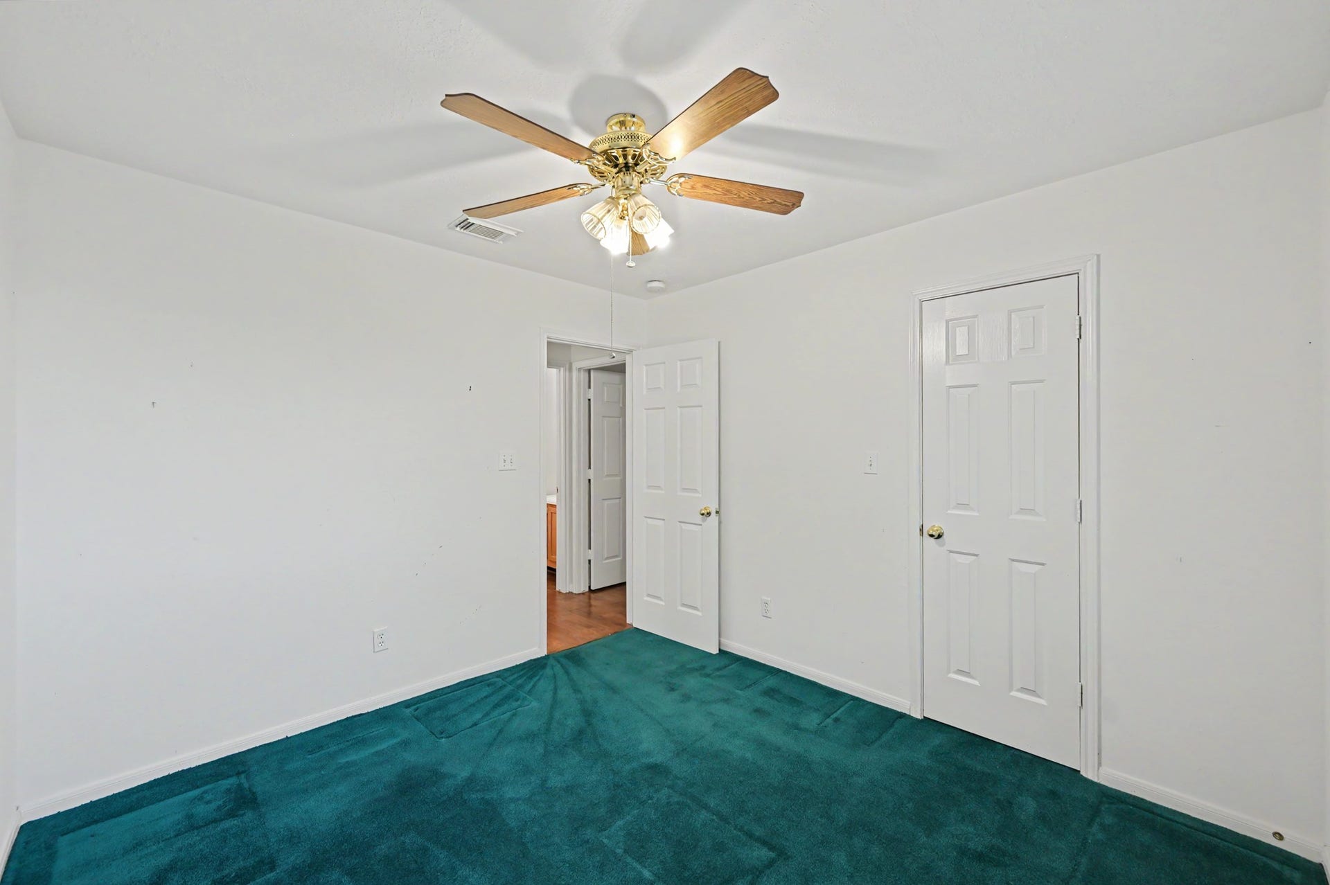 10815 Twin Circles Drive, Montgomery, TX 77356 10815 Twin Circles Drive, Montgomery, TX 77356