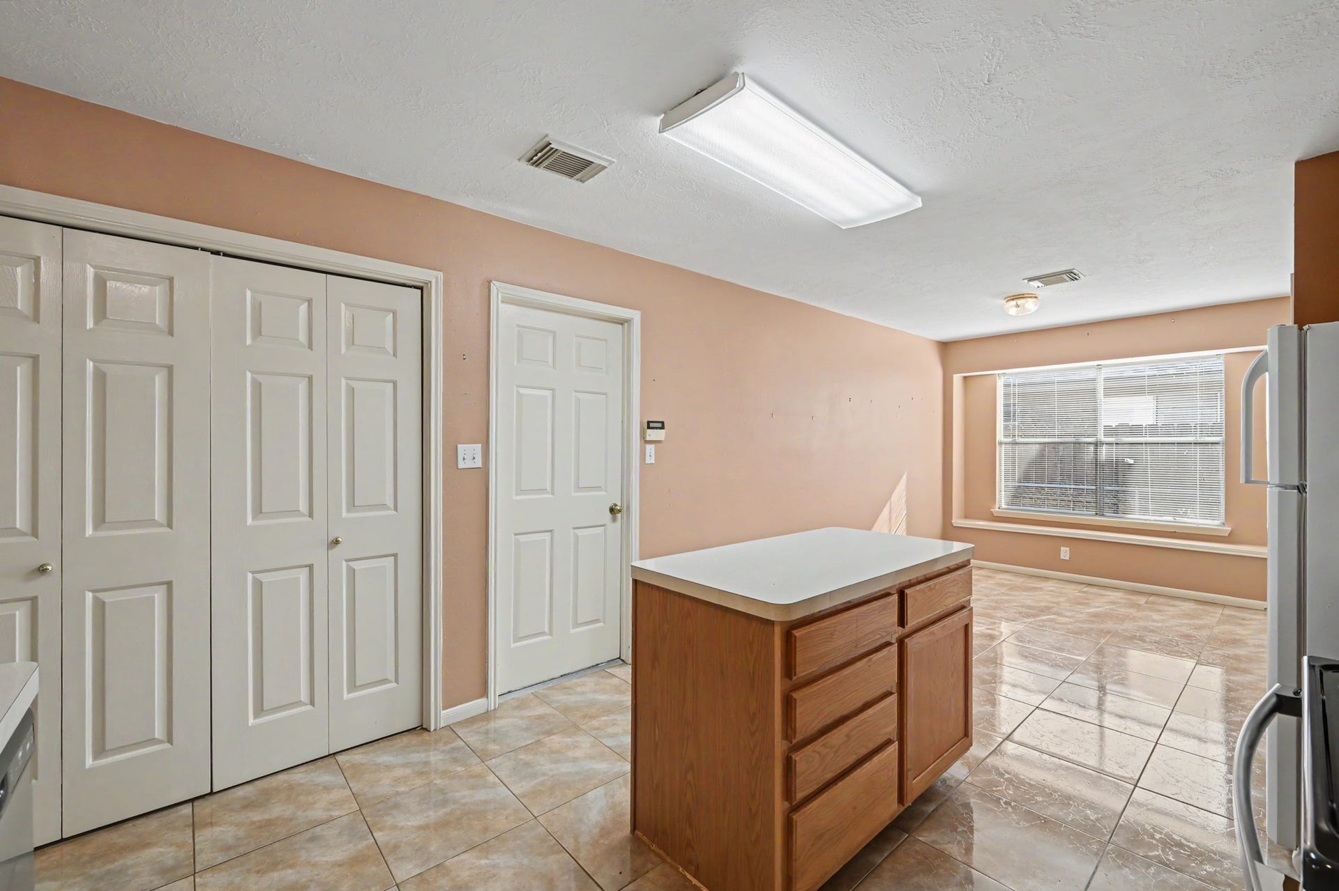 10815 Twin Circles Drive, Montgomery, TX 77356 10815 Twin Circles Drive, Montgomery, TX 77356
