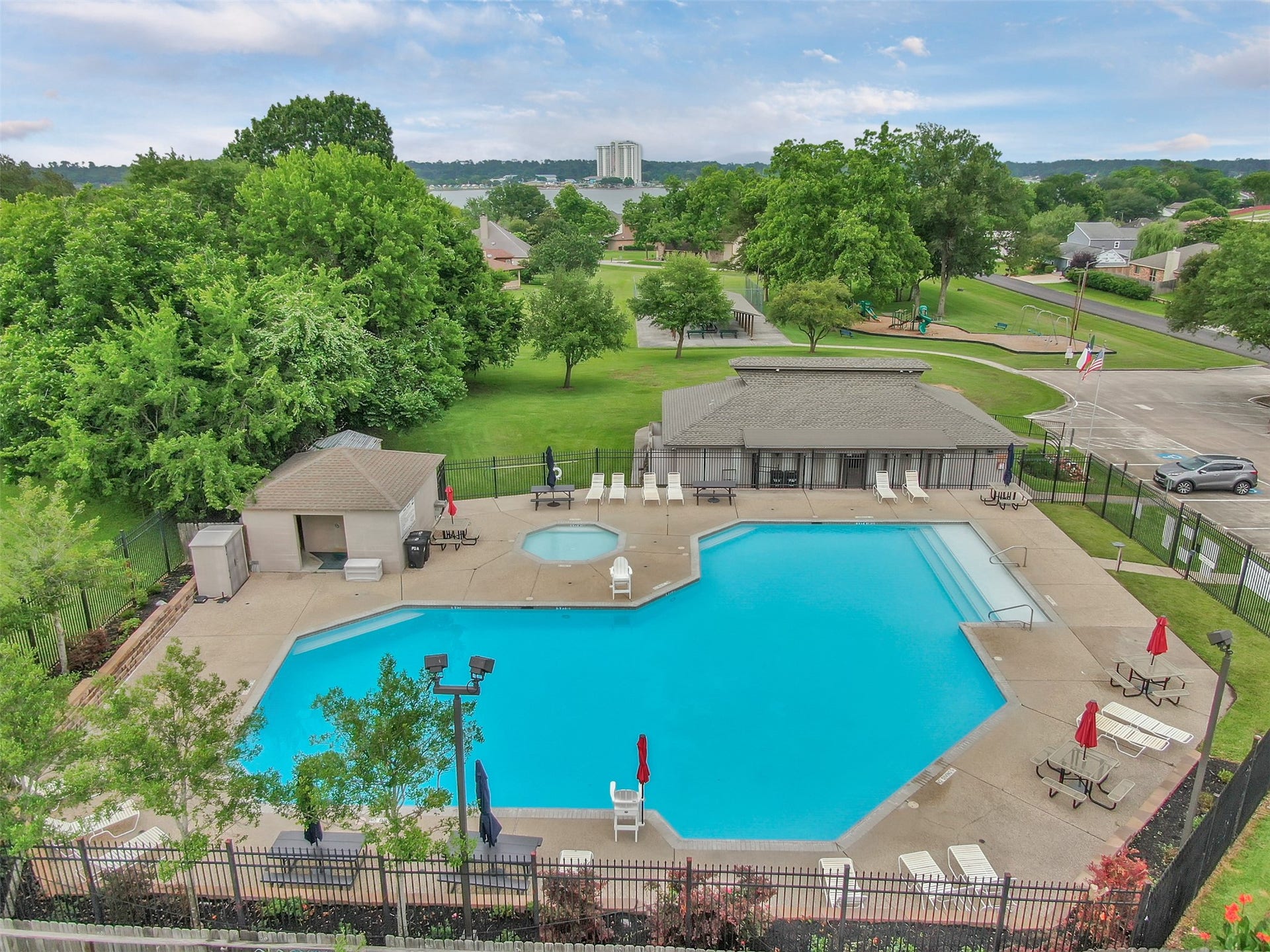 10815 Twin Circles Drive, Montgomery, TX 77356 10815 Twin Circles Drive, Montgomery, TX 77356