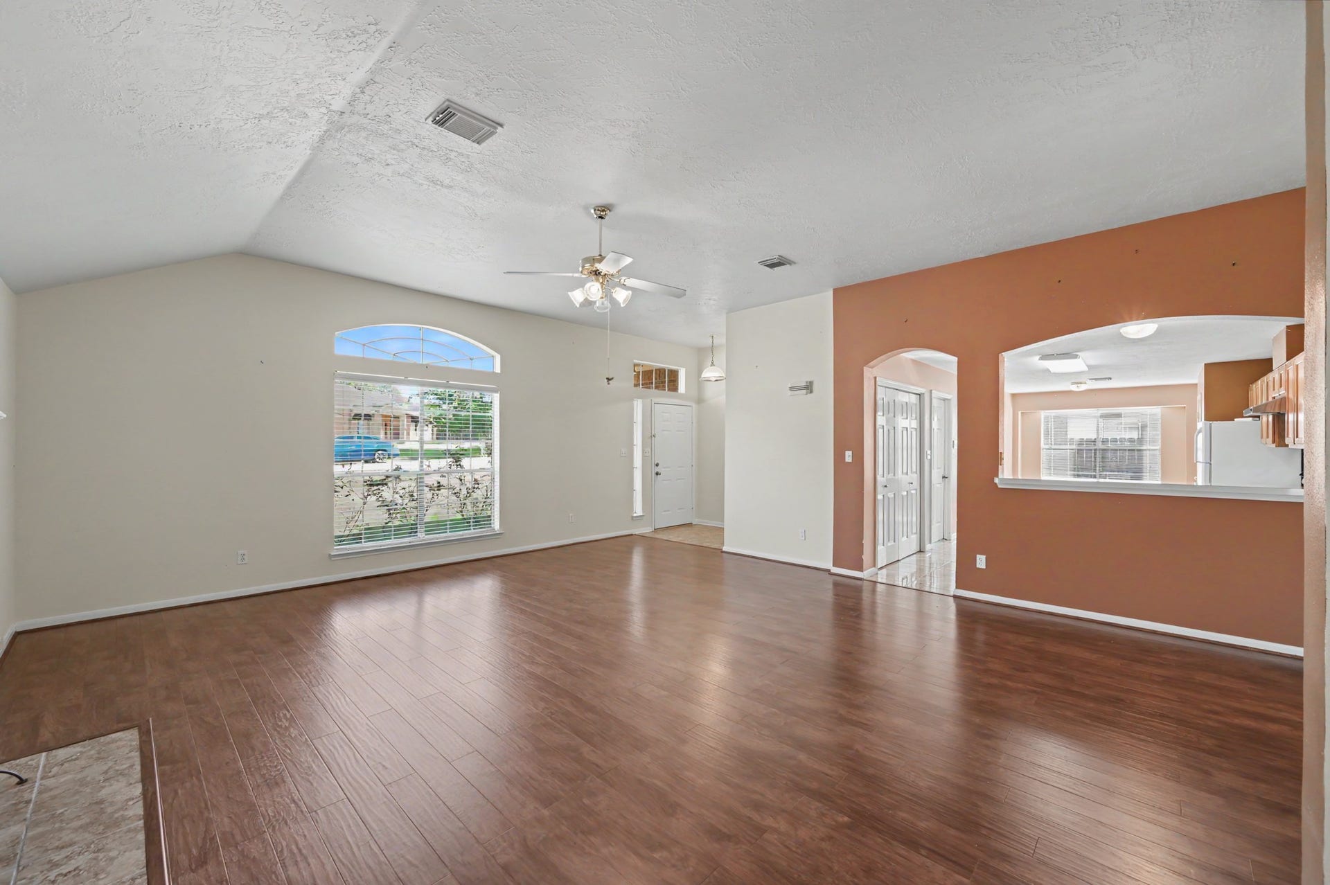 10815 Twin Circles Drive, Montgomery, TX 77356 10815 Twin Circles Drive, Montgomery, TX 77356