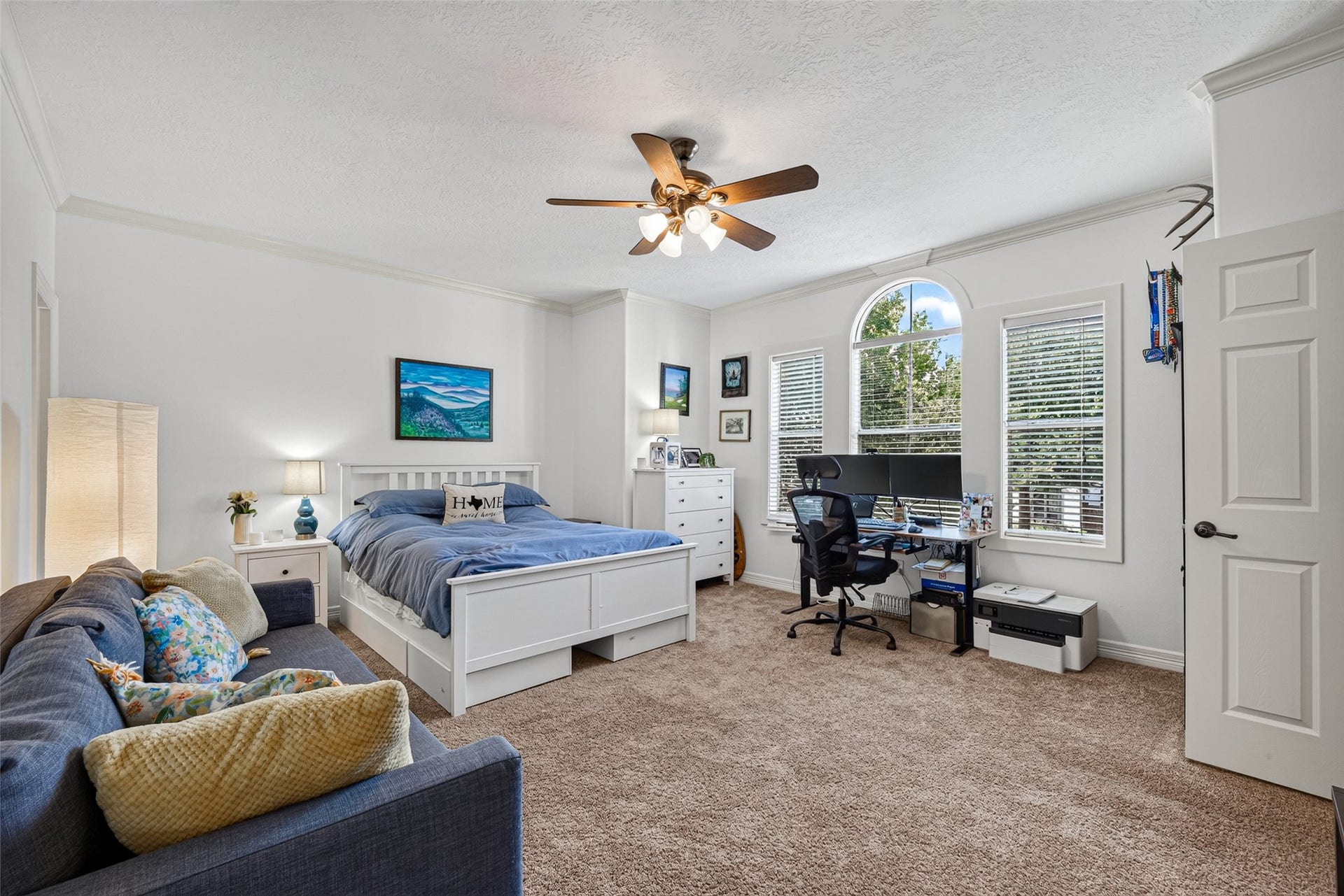 5217 Beech Street, Bellaire, TX 77401 5217 Beech Street, Bellaire, TX 77401