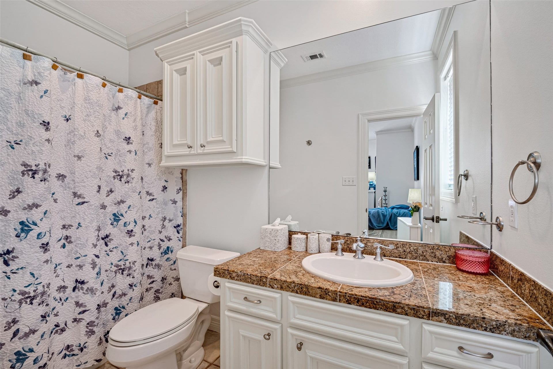 5217 Beech Street, Bellaire, TX 77401 5217 Beech Street, Bellaire, TX 77401