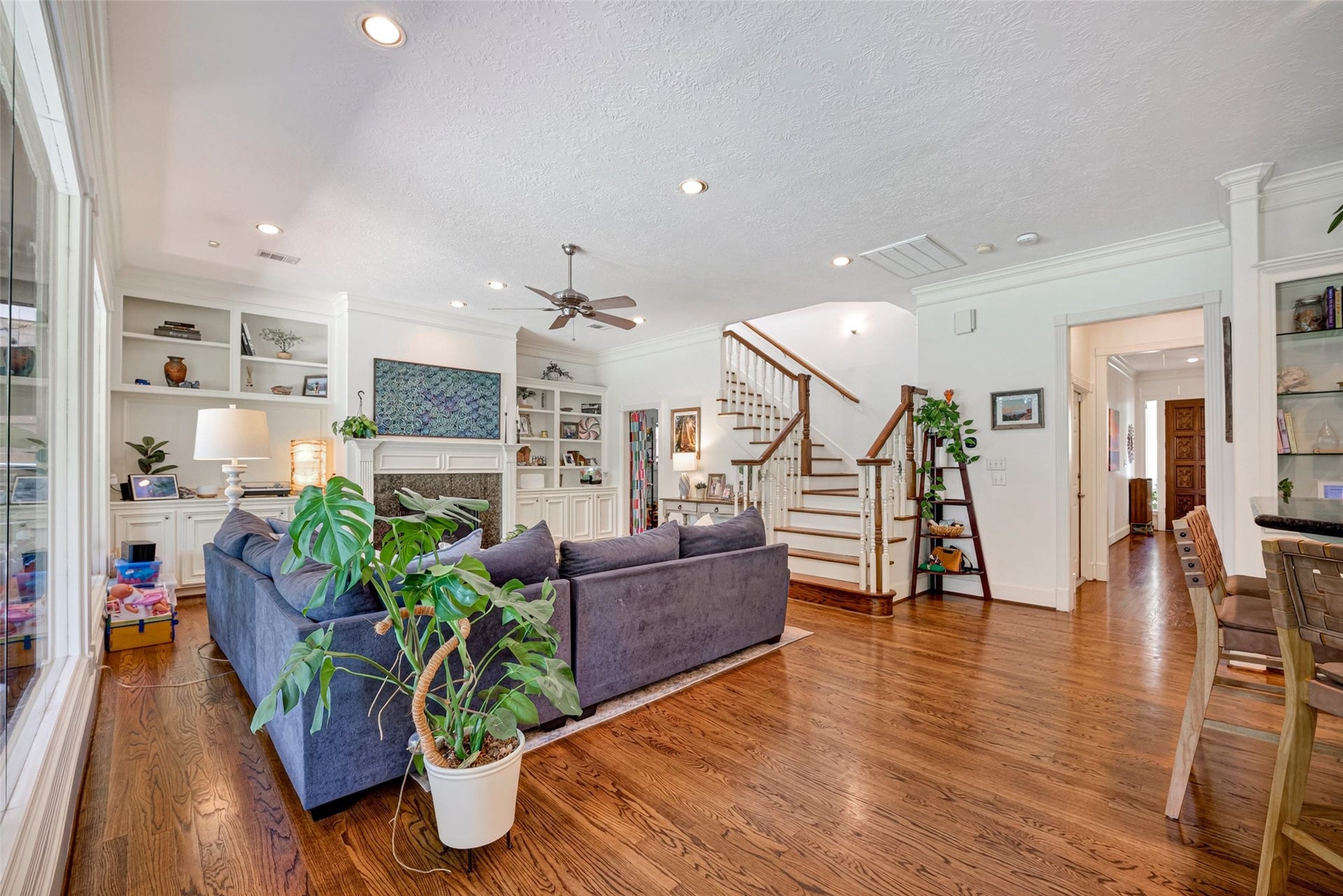 5217 Beech Street, Bellaire, TX 77401 5217 Beech Street, Bellaire, TX 77401