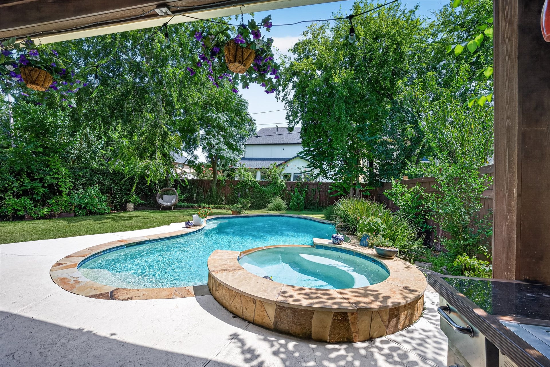 5217 Beech Street, Bellaire, TX 77401 5217 Beech Street, Bellaire, TX 77401