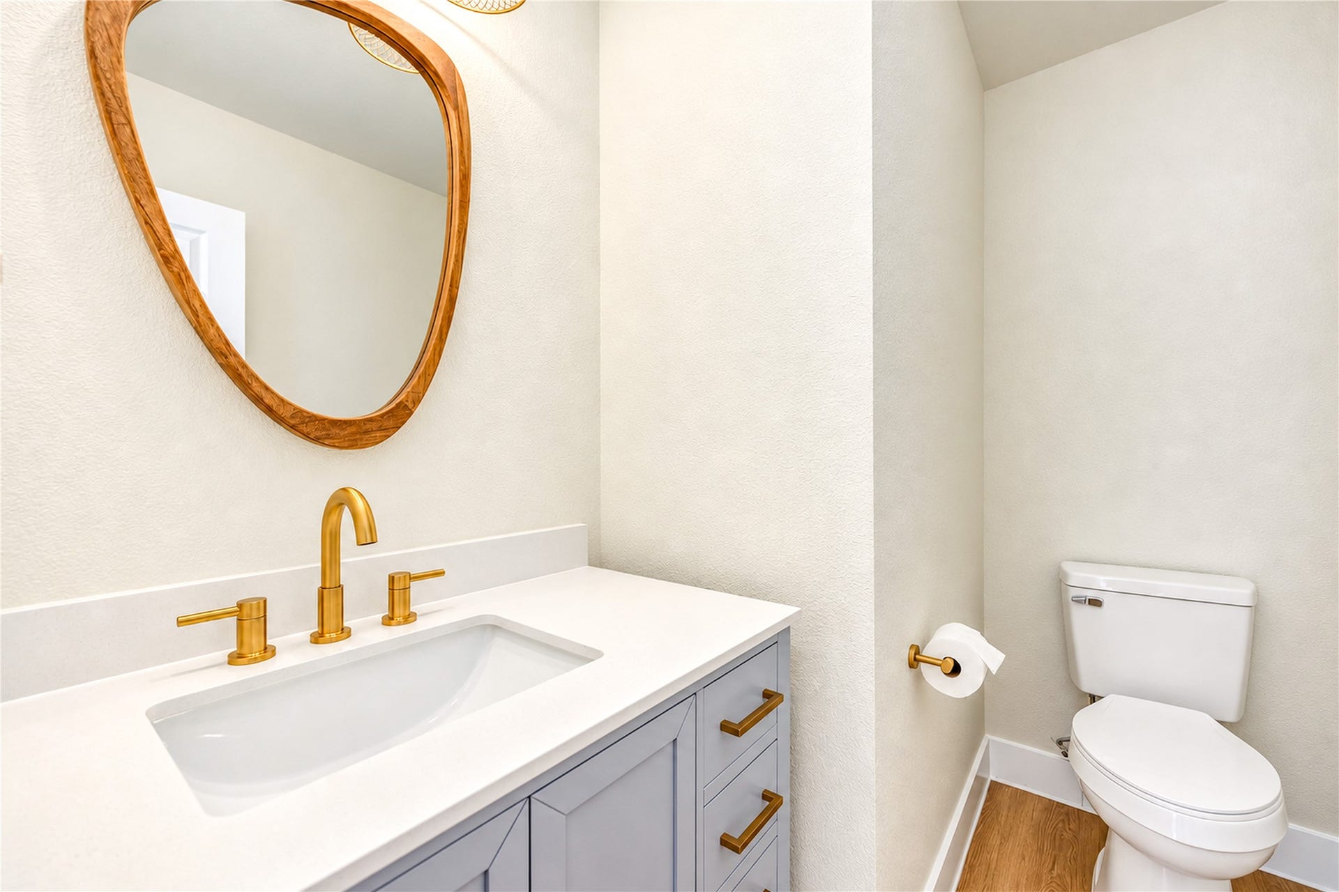 Downstairs half bathroom