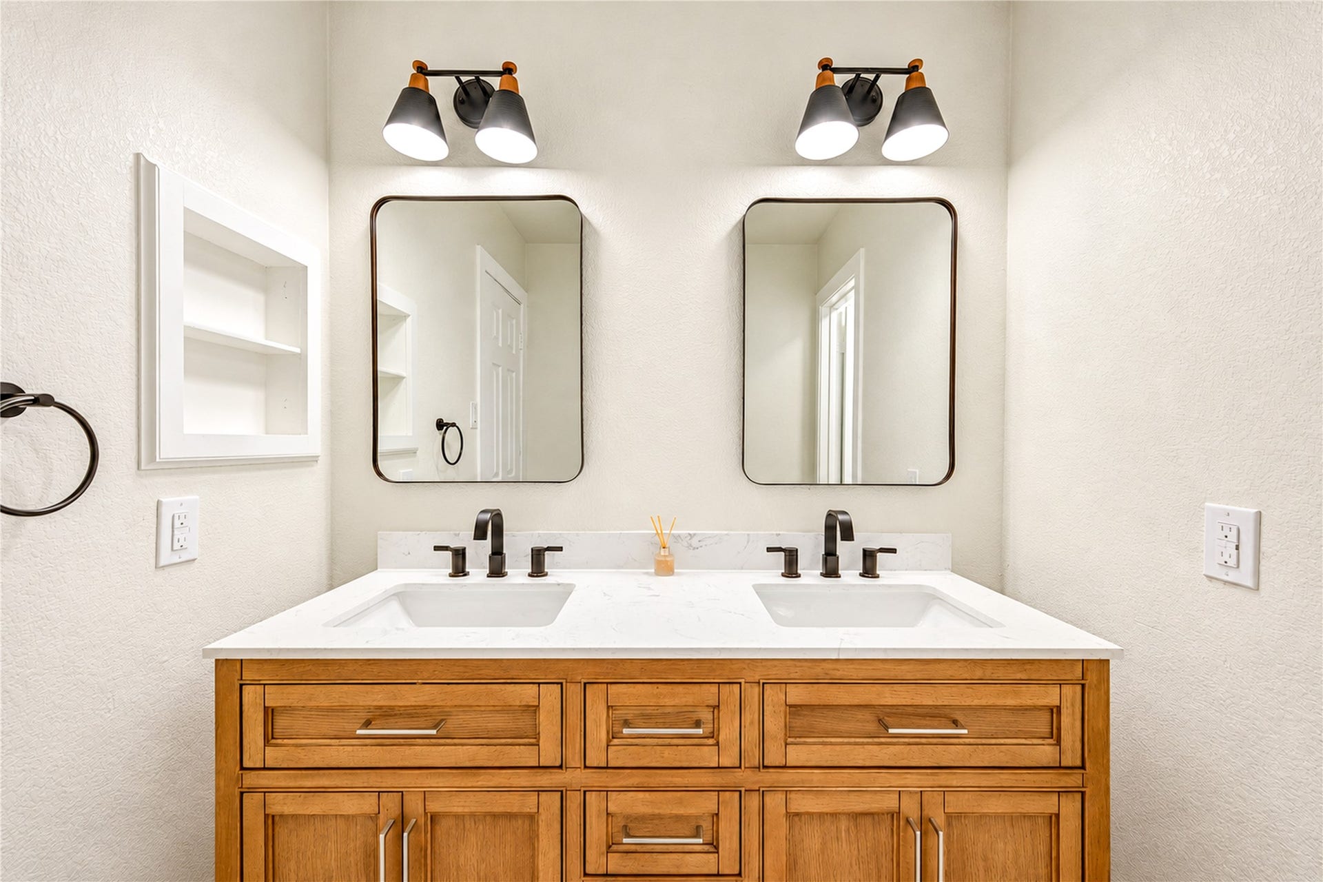 6735 Coral Ridge Road, Houston, TX 77069