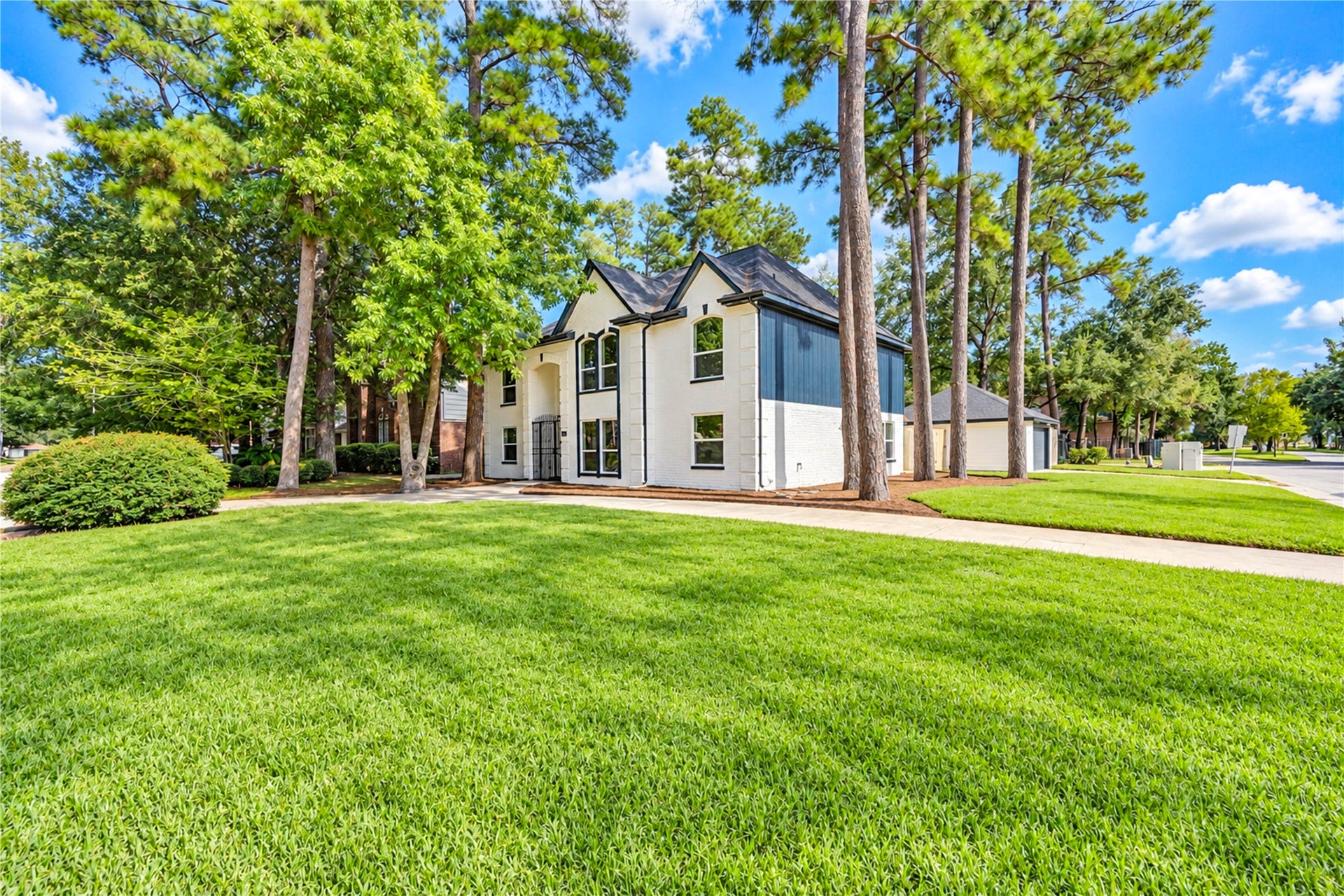Spacious corner lot