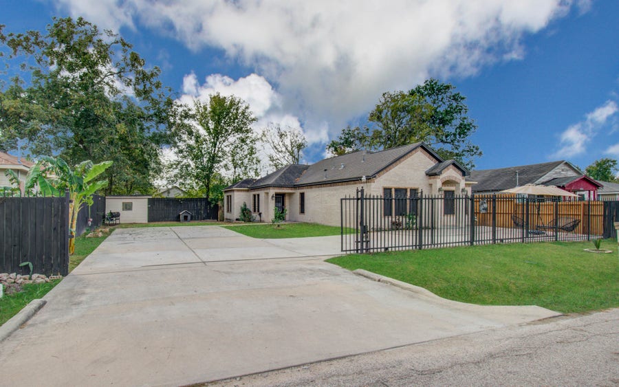 Property photo for 8040 Howton St Street, #1-2, Houston, TX