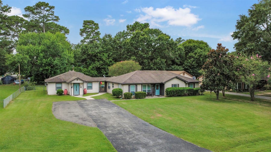 Property photo for 32047 S Wiggins Street, Magnolia, TX