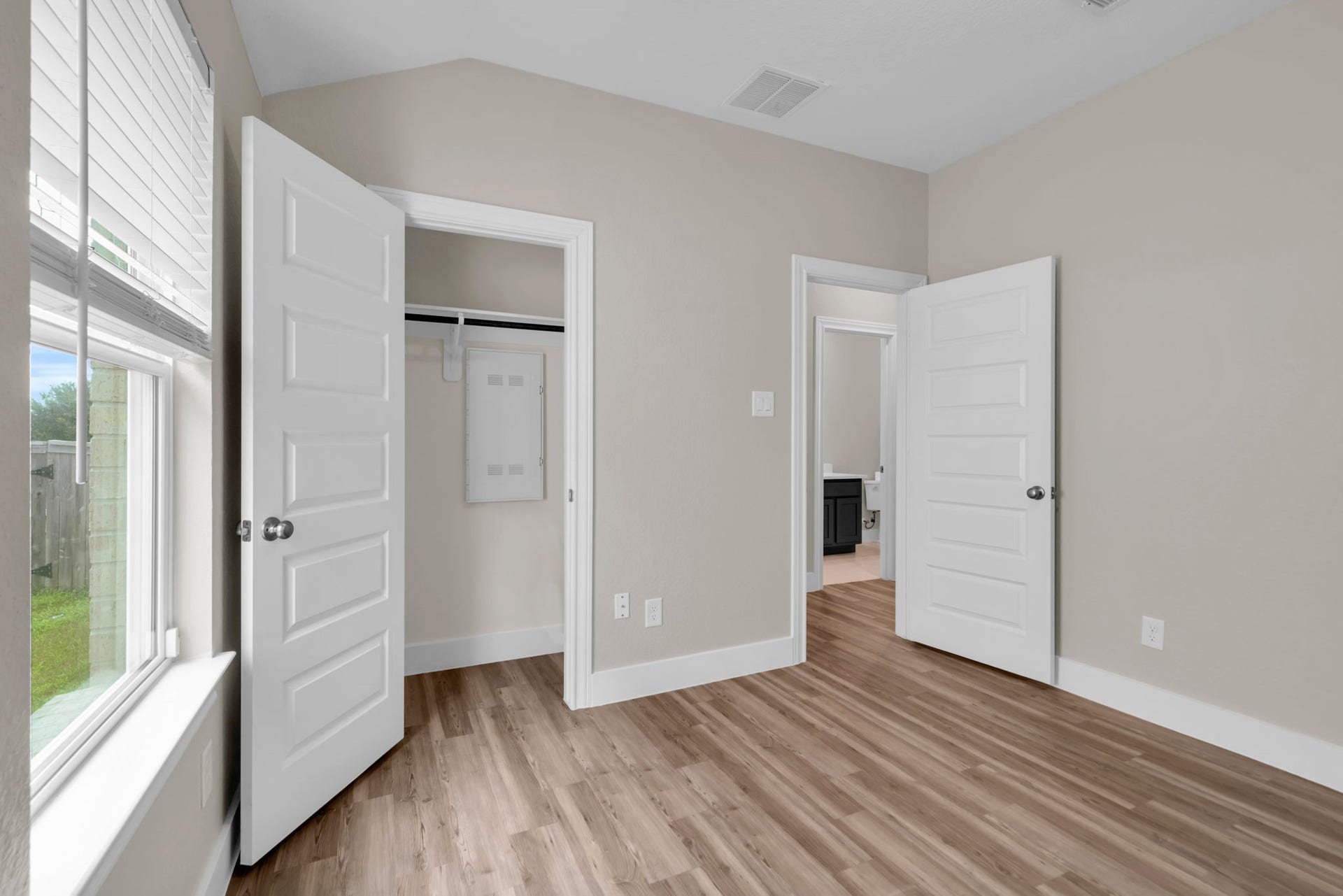 2082 Gadwall drive, Conroe, TX 77384 Bed Room 1