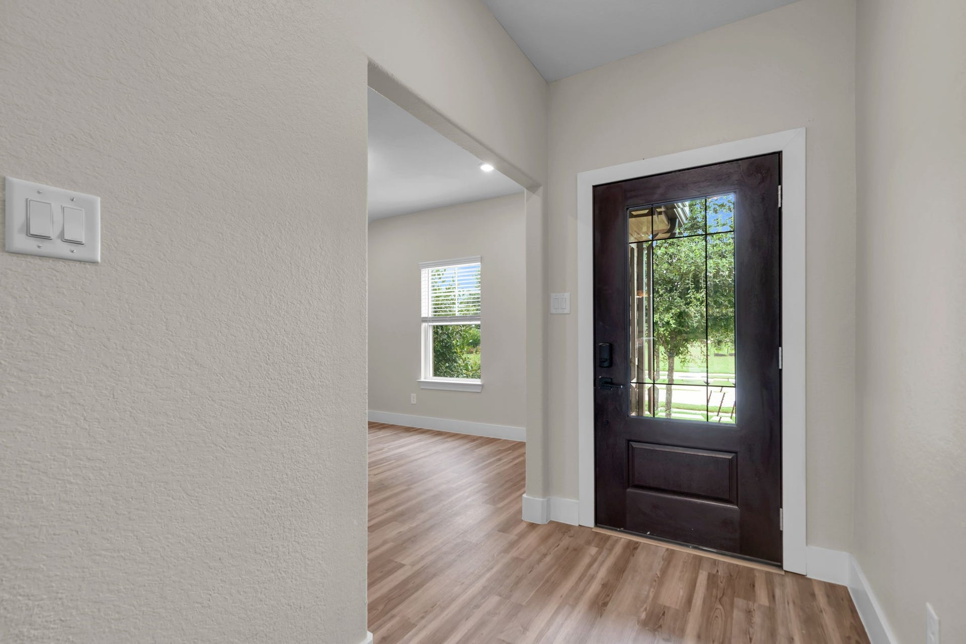 2082 Gadwall drive, Conroe, TX 77384 Hallway