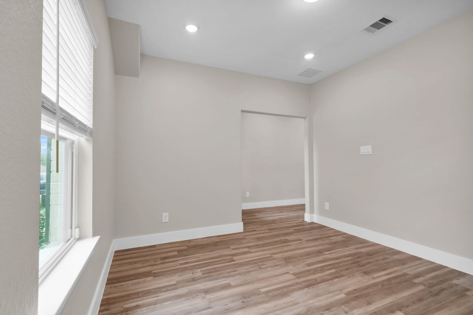 2082 Gadwall drive, Conroe, TX 77384 Office / Study