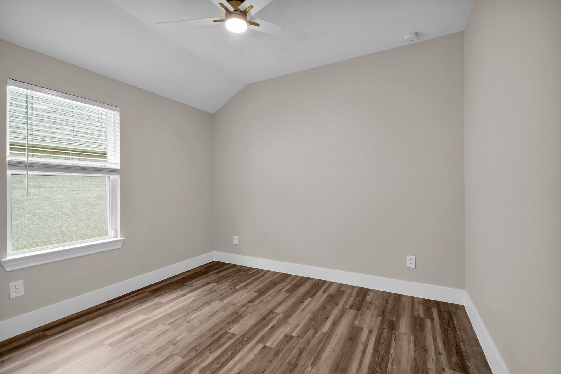 2082 Gadwall drive, Conroe, TX 77384 Bed Room 2
