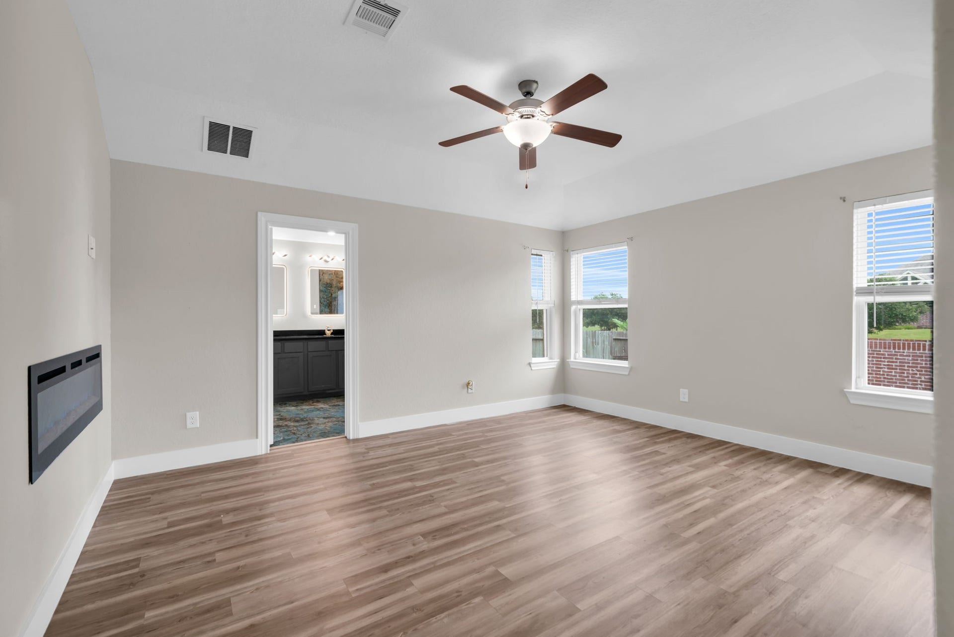 2082 Gadwall drive, Conroe, TX 77384 Primary Bed