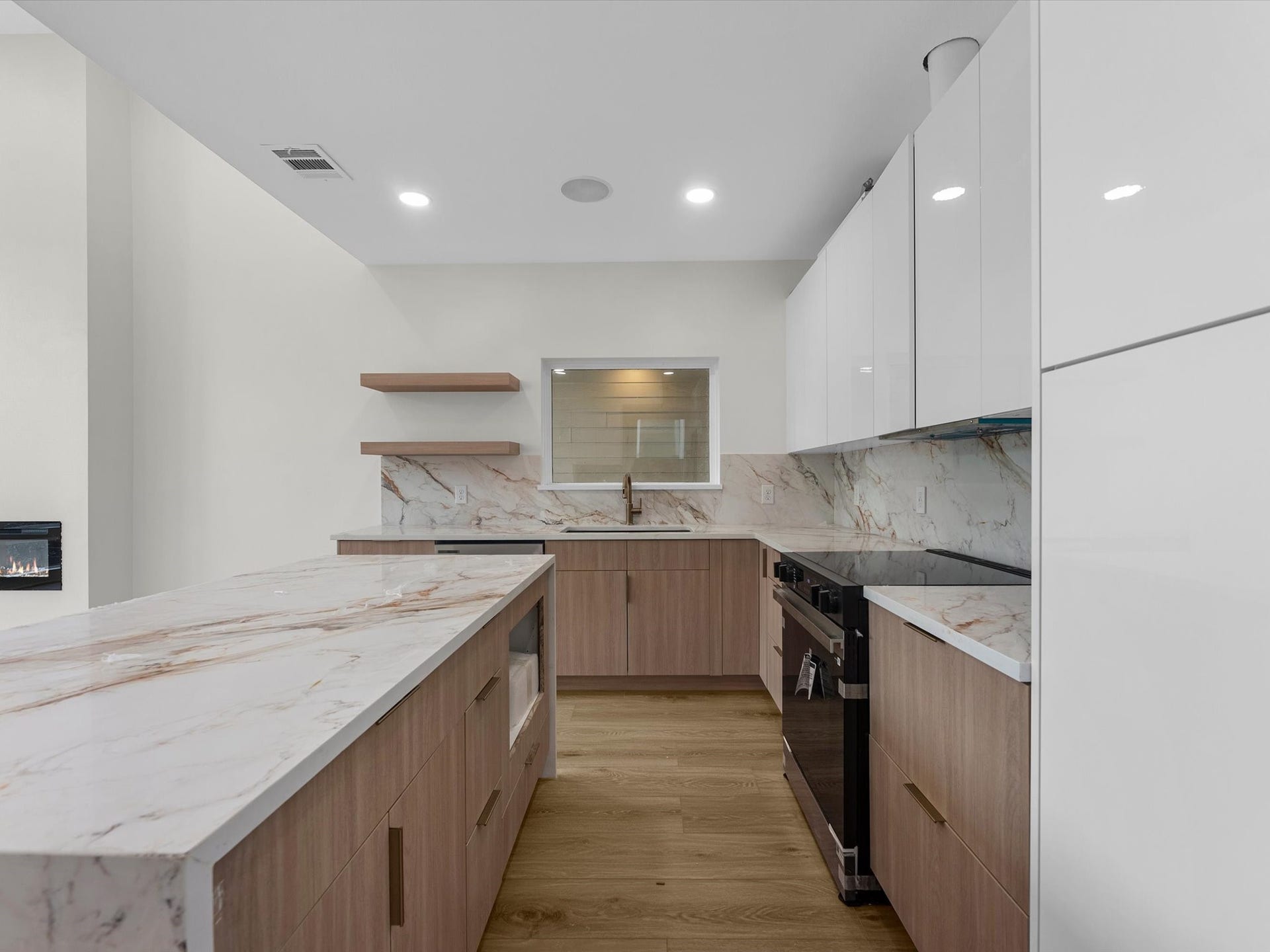3307 Delhi Street, Houston, TX 77022 Unit 1: Kitchen, quartz countertops, two toned modern cabinets