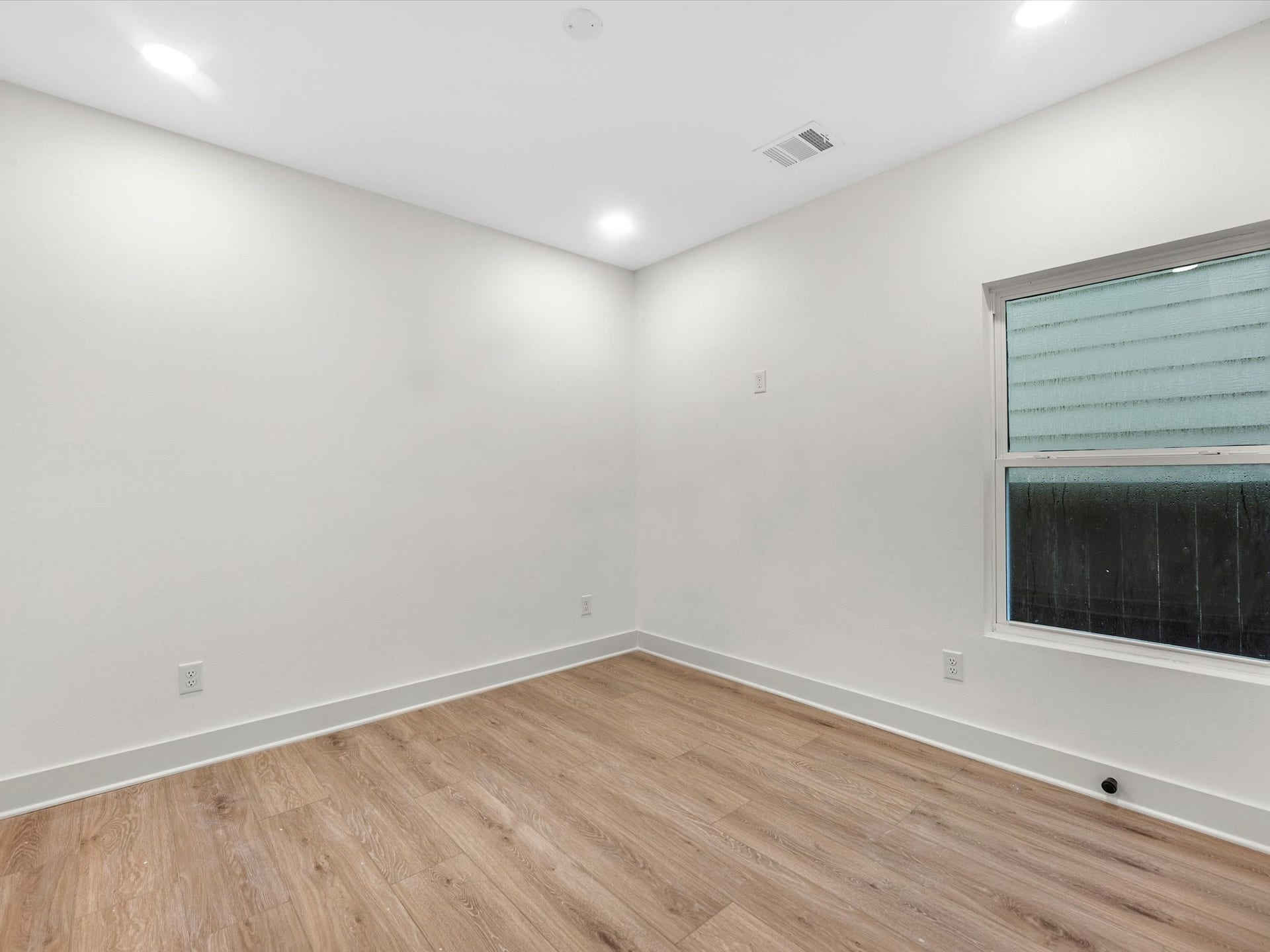 3307 Delhi Street, Houston, TX 77022 Unit #1: Secondary Bedroom